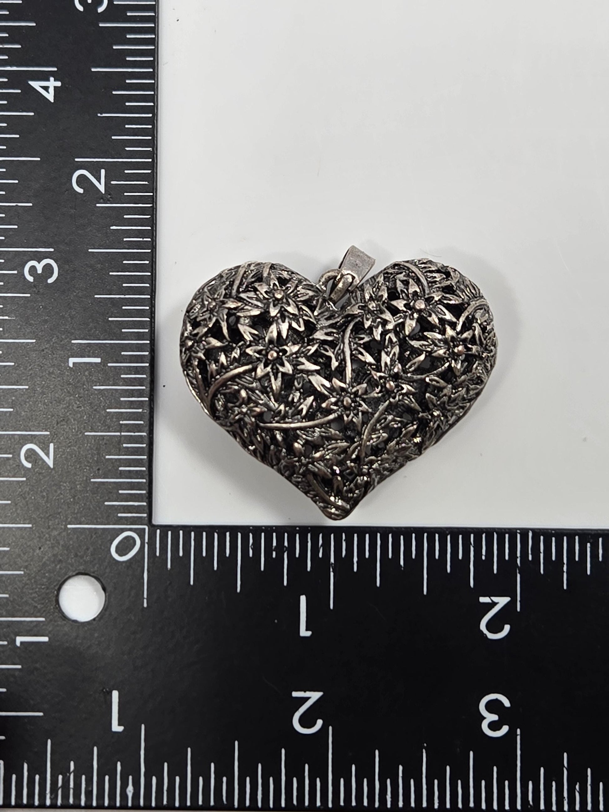 Heart Pendant Charm: Silver Floral Design - Gothic Vintage Style | Beads for Jewelry Making | DIY Bracelet Earring Supply