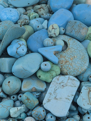 Gemstone Beads Mix: Turquoise, Howlite & Wagnerite - Natural Colors | Jewelry Making Bracelet Supply | Learise Curated Mix