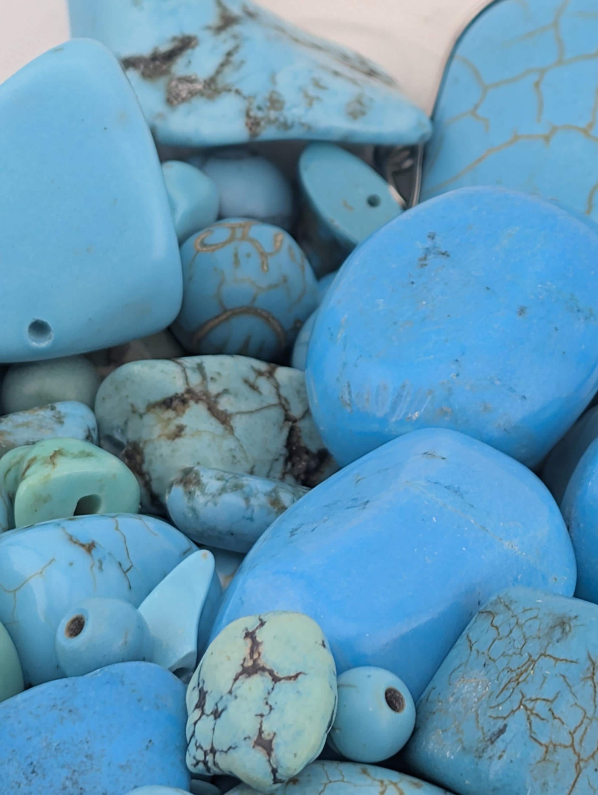 Gemstone Beads Mix: Turquoise, Howlite & Wagnerite - Natural Colors | Jewelry Making Bracelet Supply | Learise Curated Mix