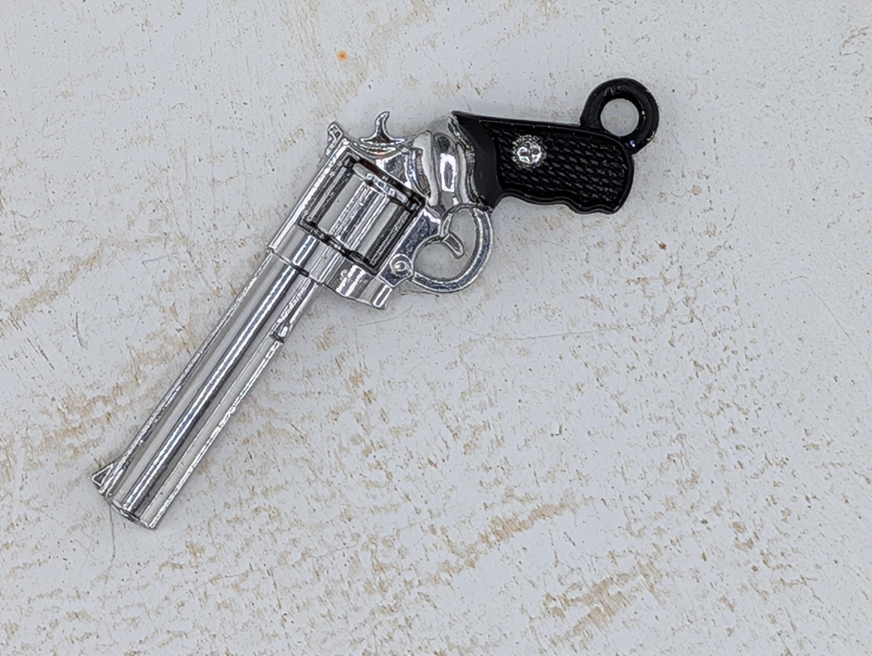 Metal Pendant Charm: Gothic Fantasy Style - Durable Everyday Accessory
