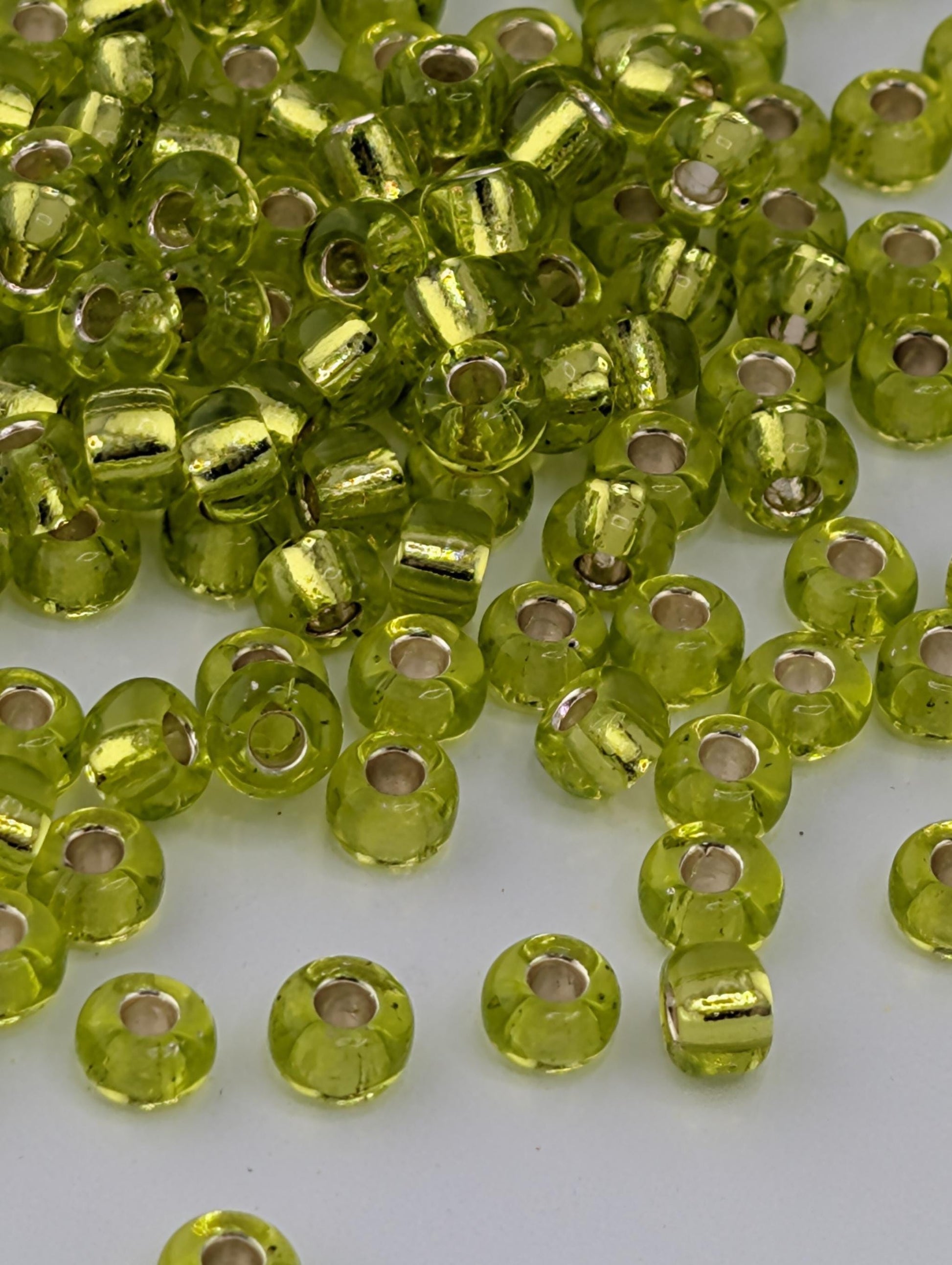 6-0014:Lime Green T/Sl-Miyuki Rocaille 6/0