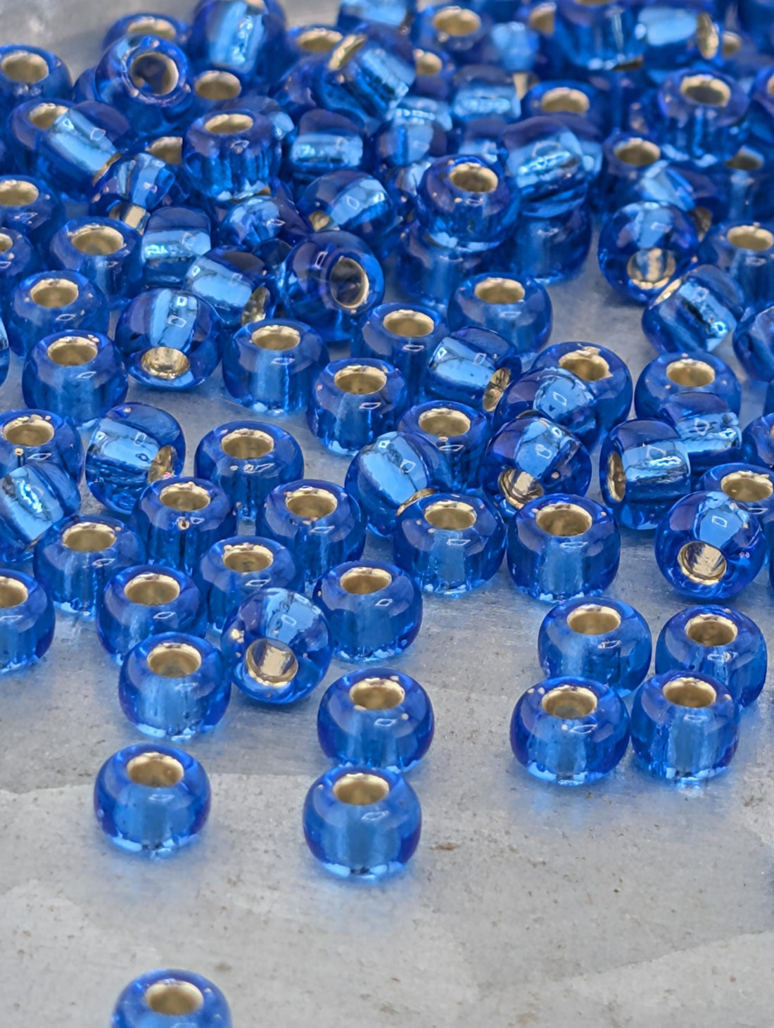 6-0019:Sapphire Blue T/Sl-Miyuki Rocaille 6/0