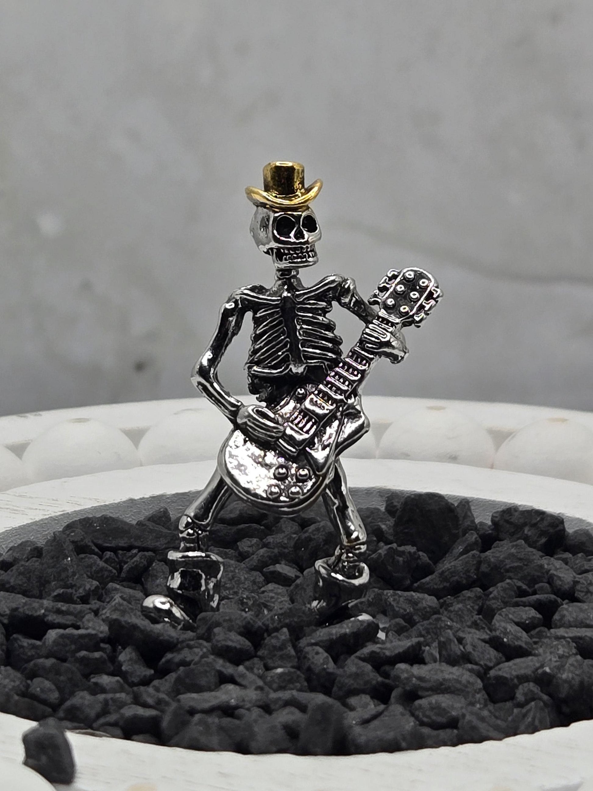 Skull Pendant: Dark Fantasy Jewelry (Silver Plated Alloy) | Beads for Jewelry Making | DIY Bracelet Earring Supply