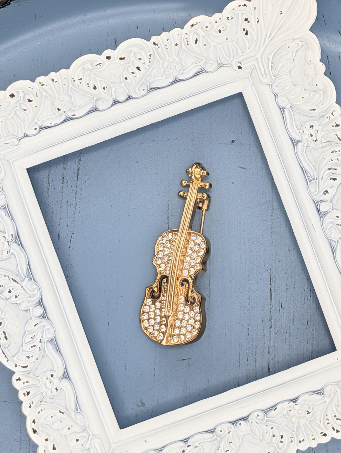 Violin Brooch Pin: Gold Tone with Rhinestones - Elegant Music Accessory