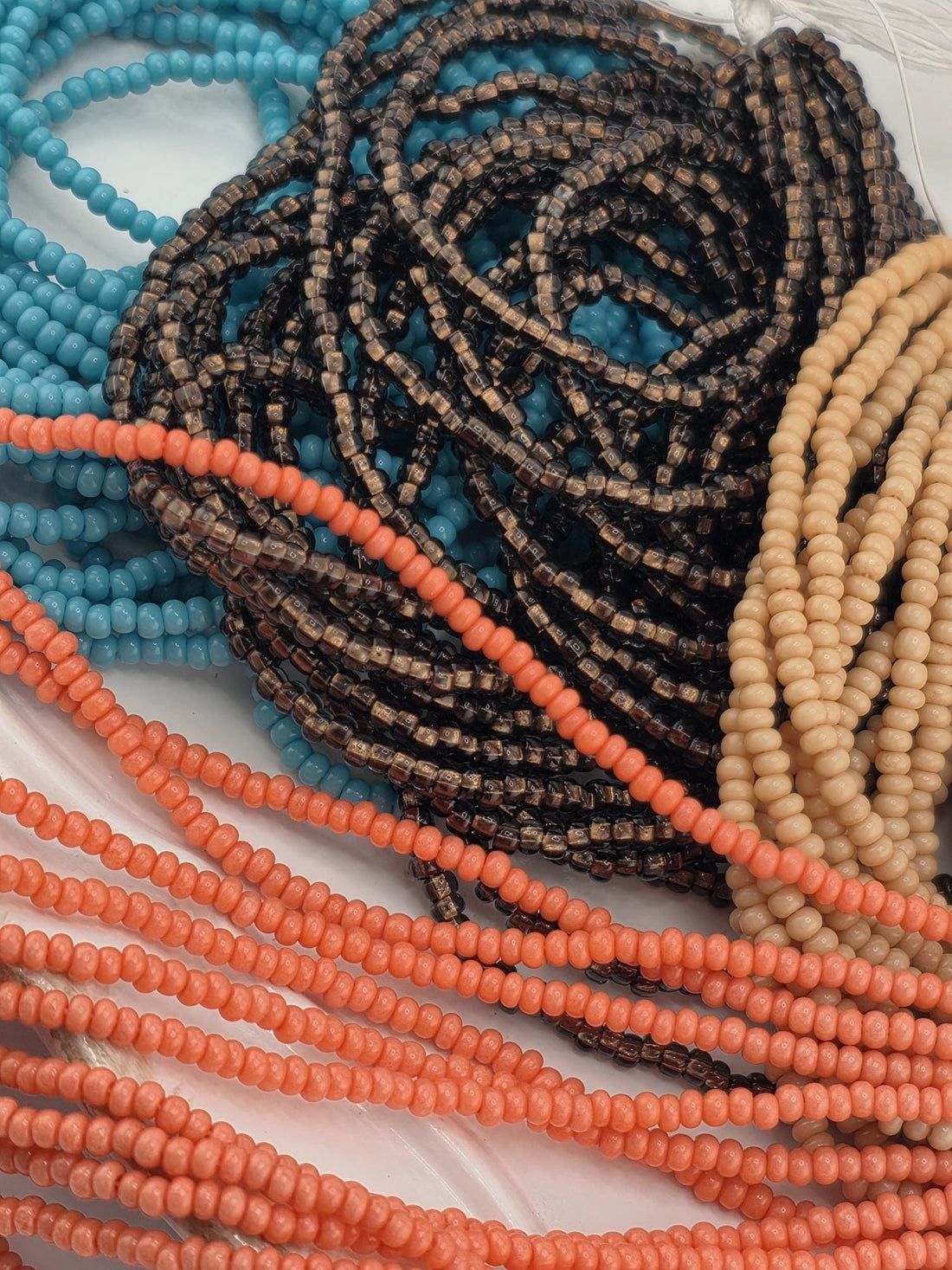 Czech Seed Beads Glass Beadweaving Supply Turquoise Coral Mix Color Collection Copper Lined Beads Size Eleven Half Hank Set Four Color Combination Jewelry Making Materials Bead Artist Supplies Strung Bead Hanks Crafting Projects Components