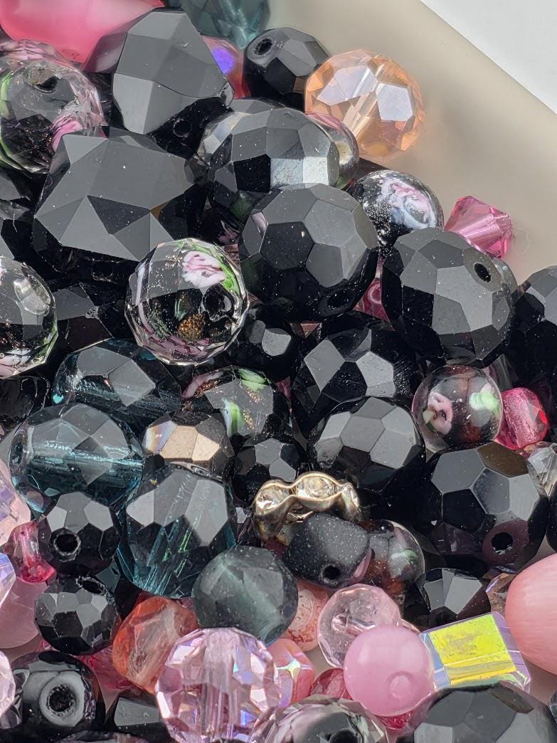 30g | "Thorny Roses" Glass Bead Soup Mix