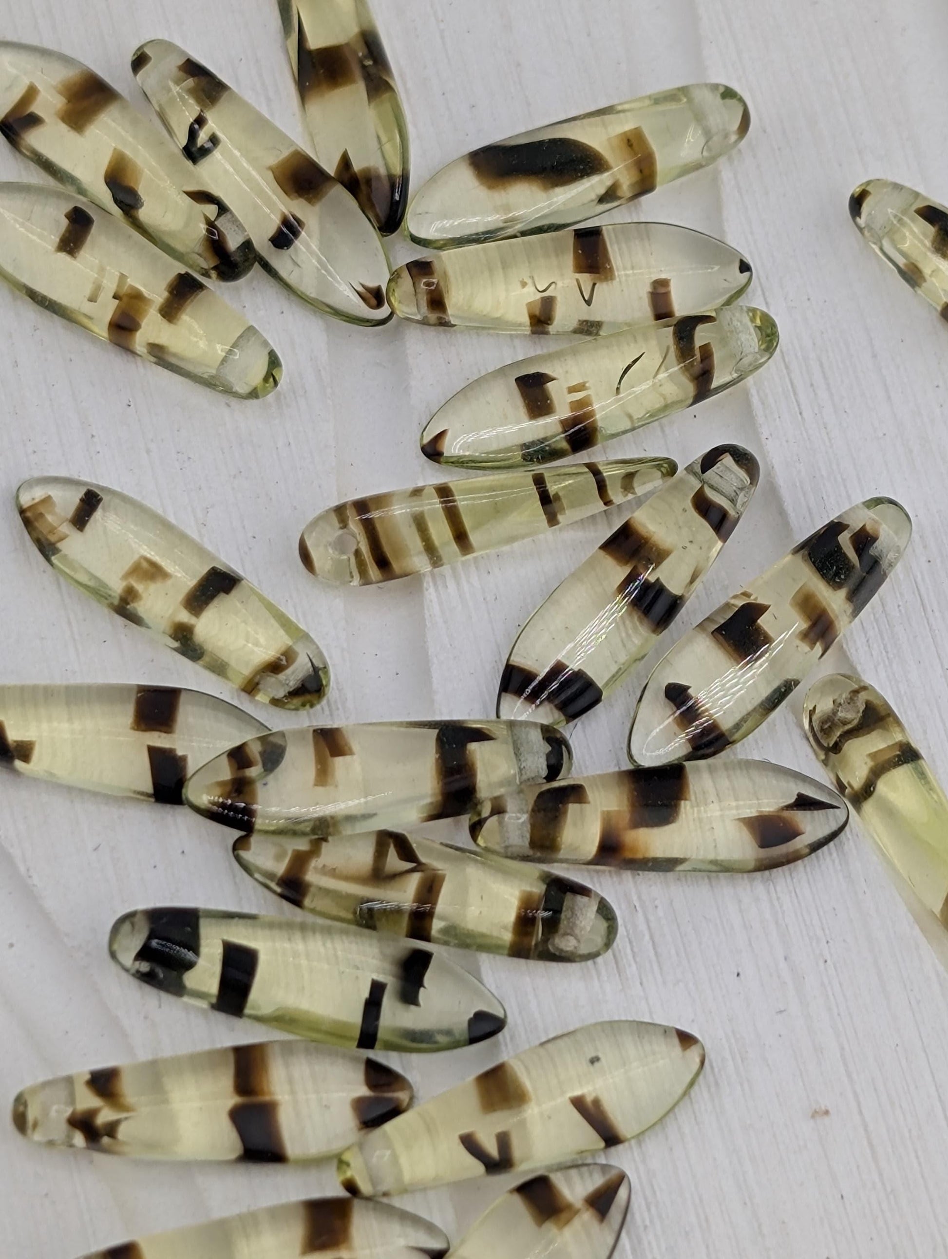 Czech Dagger Beads, Glass Dagger Beads, Unique Craft Supply, Vintage Boho Style, 25pcs Pack for Jewelry Making: Peridot Stripes 10g