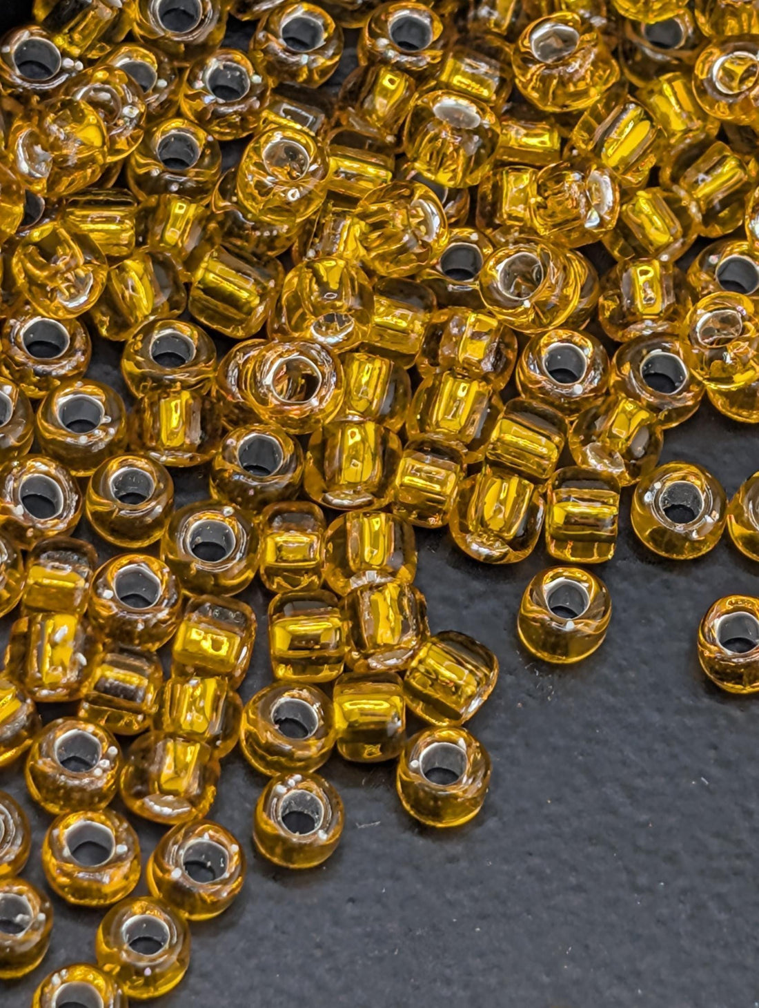 4948SB Silver-Lined Translucent Orange 8/0 Matsuno Seed Beads (15g, ~600 pcs)