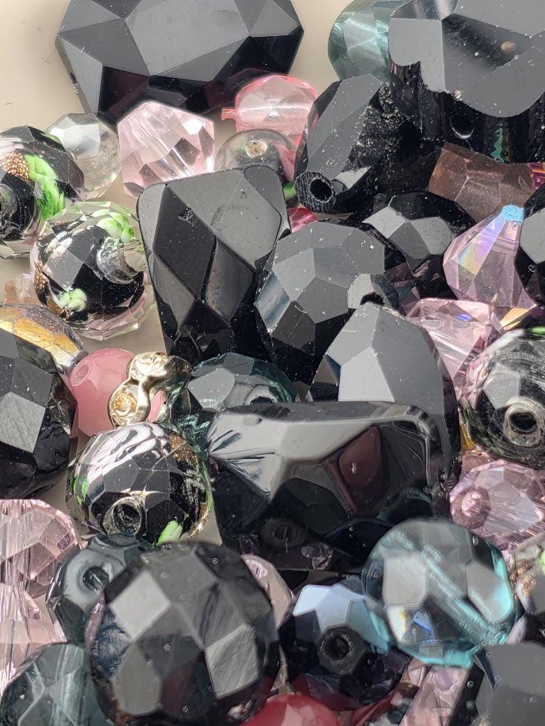 30g | "Thorny Roses" Glass Bead Soup Mix