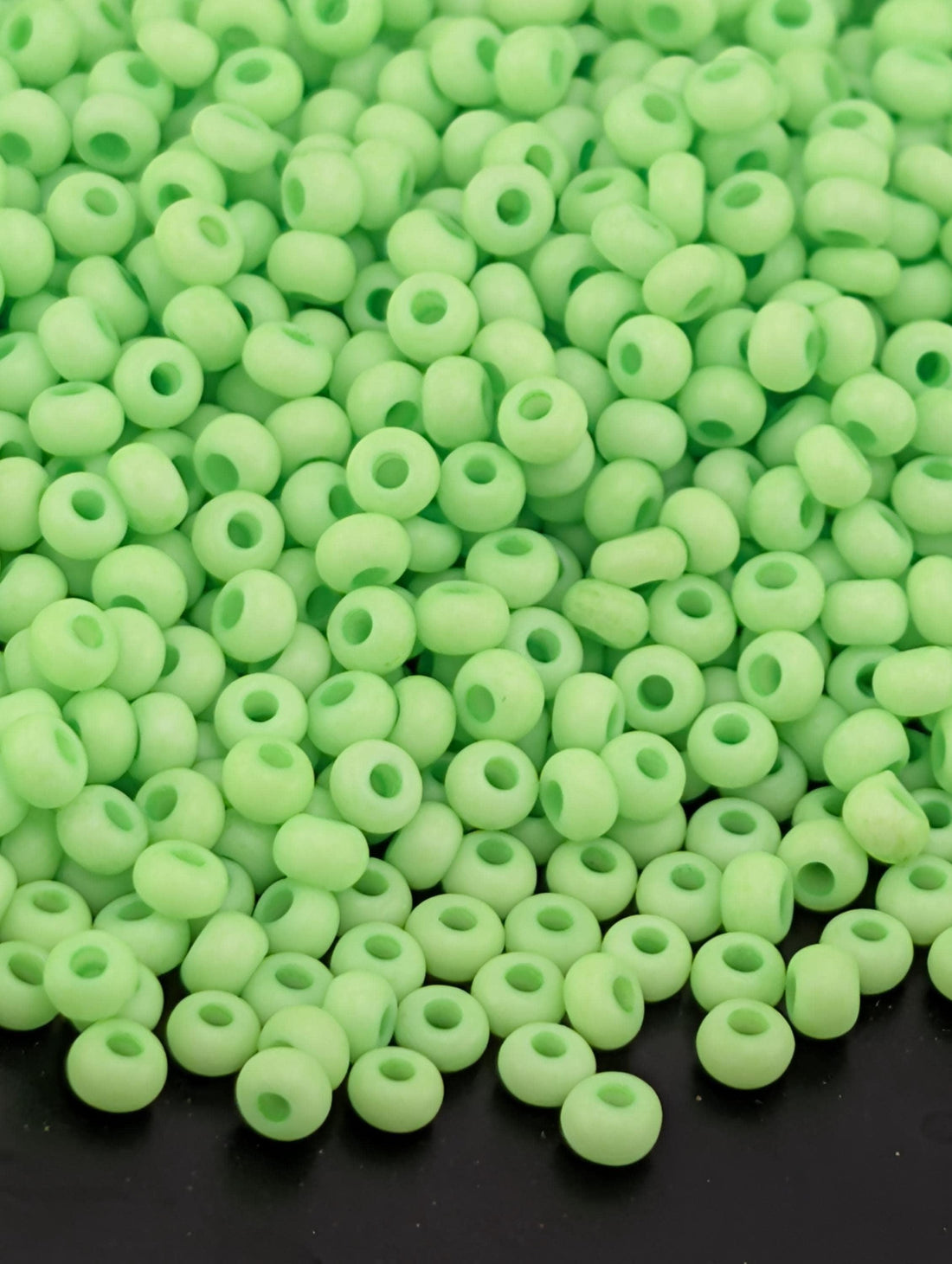 Preciosa 11/0 Seed Beads Matte Lime Green Size 11/0 - 15g - Czech Glass Rocaille for Jewelry Making | Czech Seed Beads