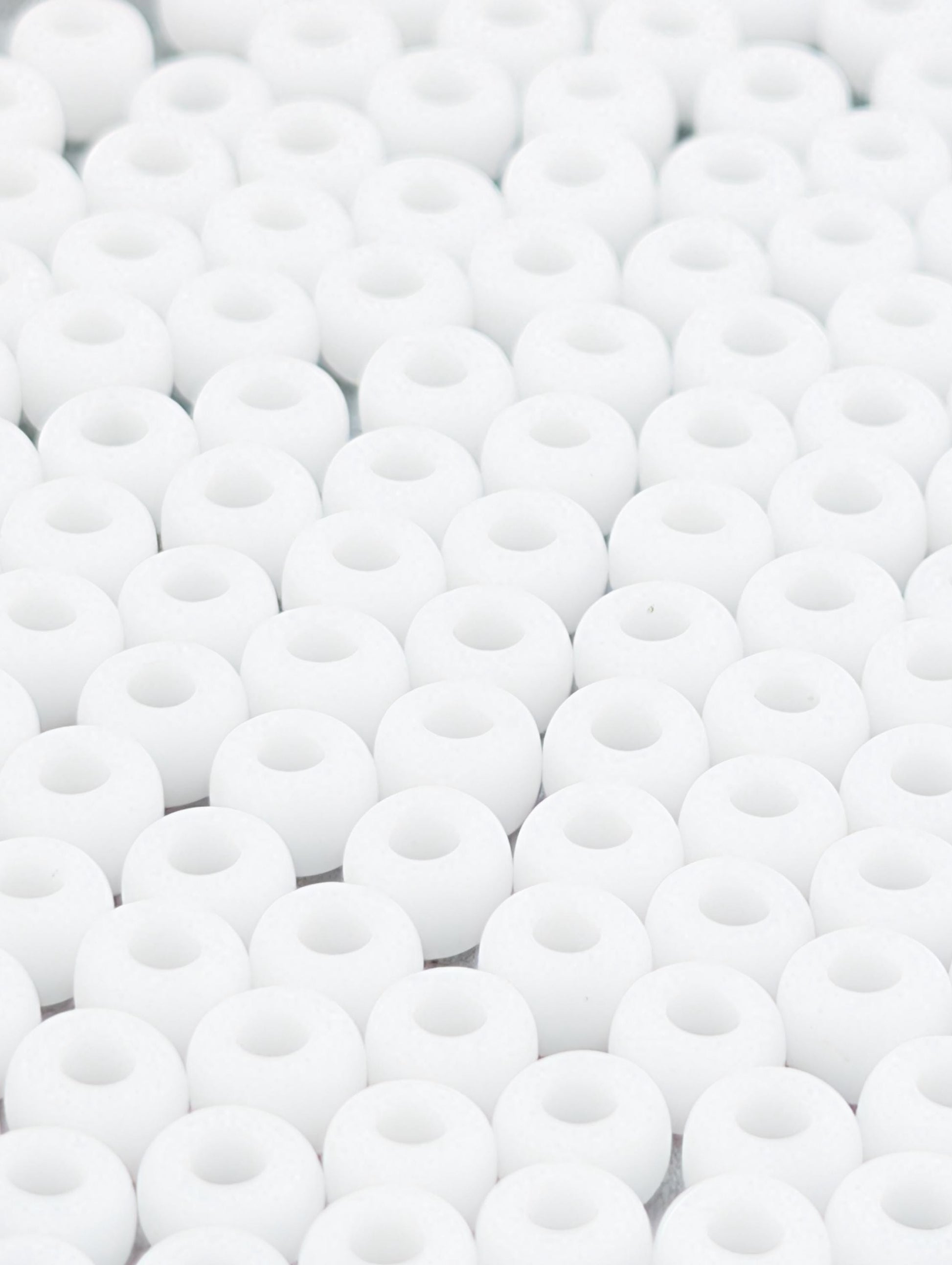 6-0402F:White O/MA-Miyuki Rocaille 6/0 (20g pkg ~240 pcs)
