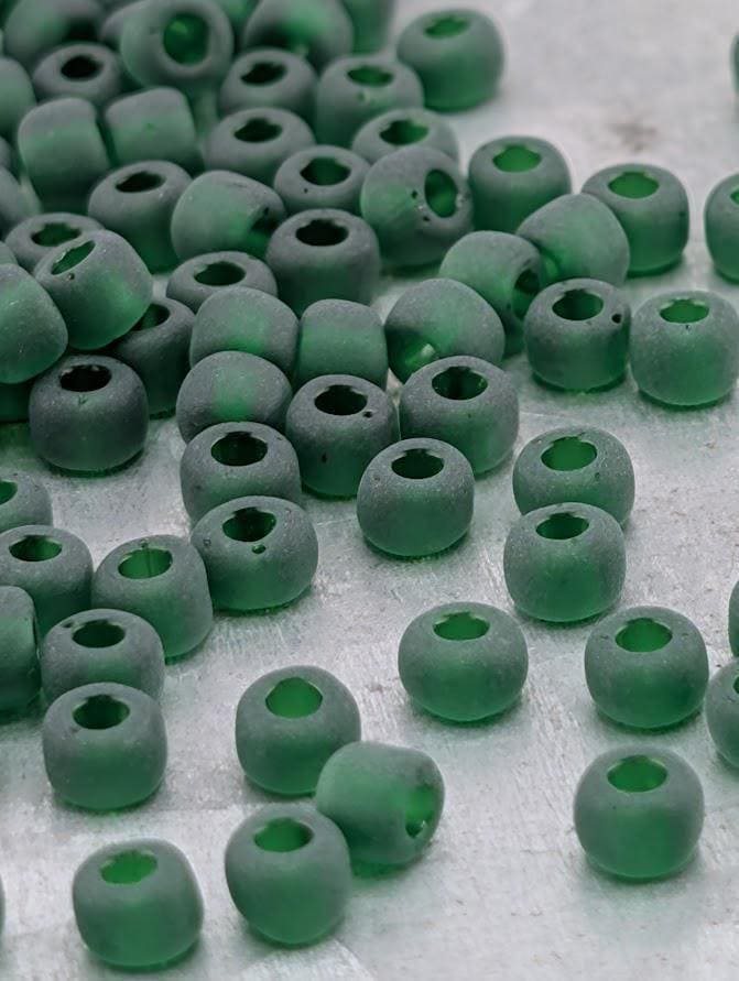 Matsuno Seed Beads: Matte Emerald Green Size 6 - 15g Approx 180 Pieces