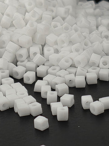 Miyuki Square/Cubes White O Size 1.5mm