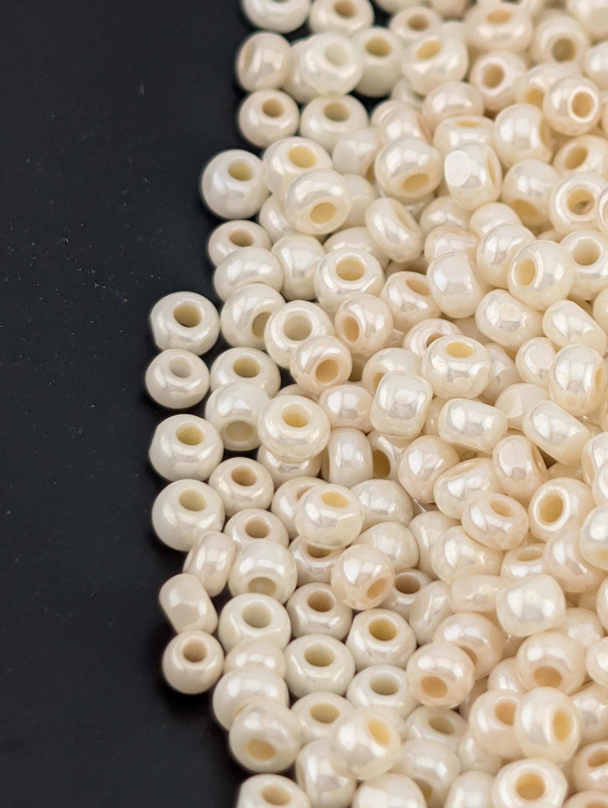 Preciosa 11/0 Seed Beads Opaque Luster Dark Shell (Size 11/0 ) - 15g - Czech Glass Rocaille for Jewelry Making