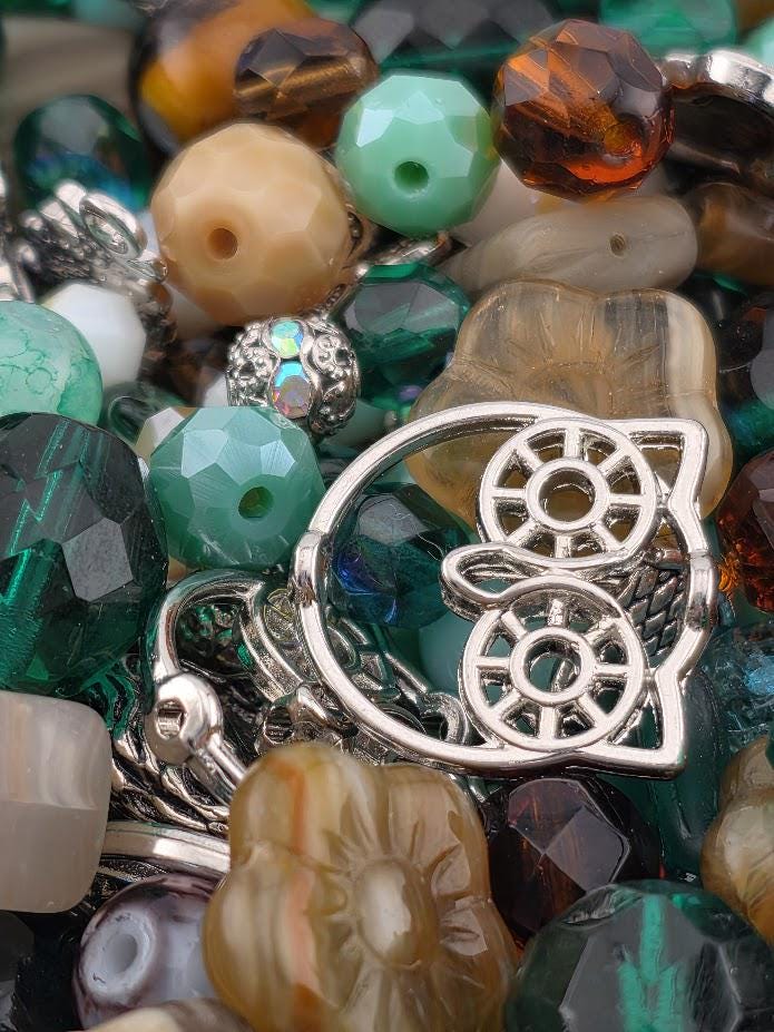 2oz | "Owl that glitters is Abalone" Glass Bead Soup Mix