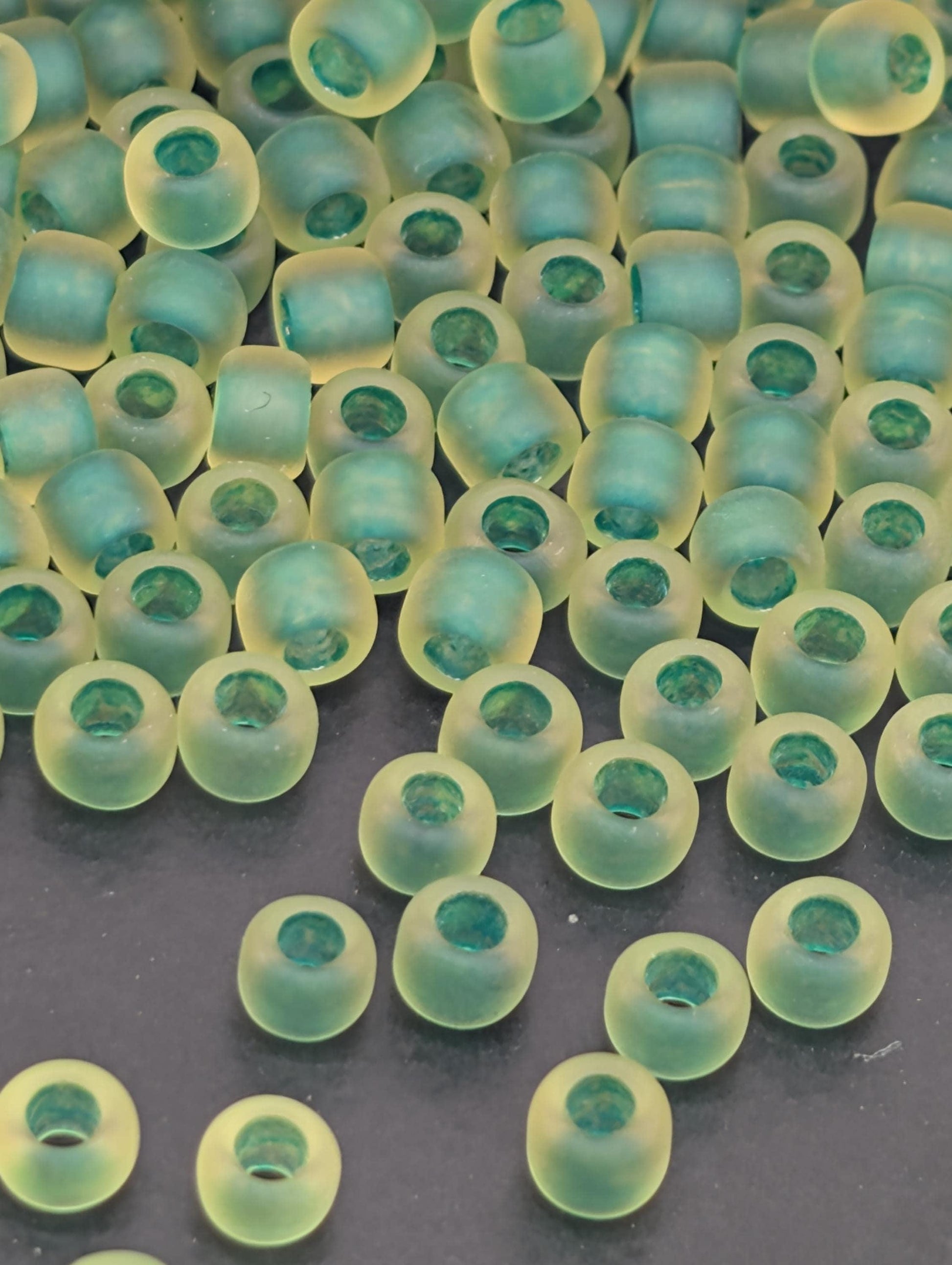 Inside-Color Frosted Jonquil/Emerald-Lined Size 8/0 Toho Round 2.5" tube