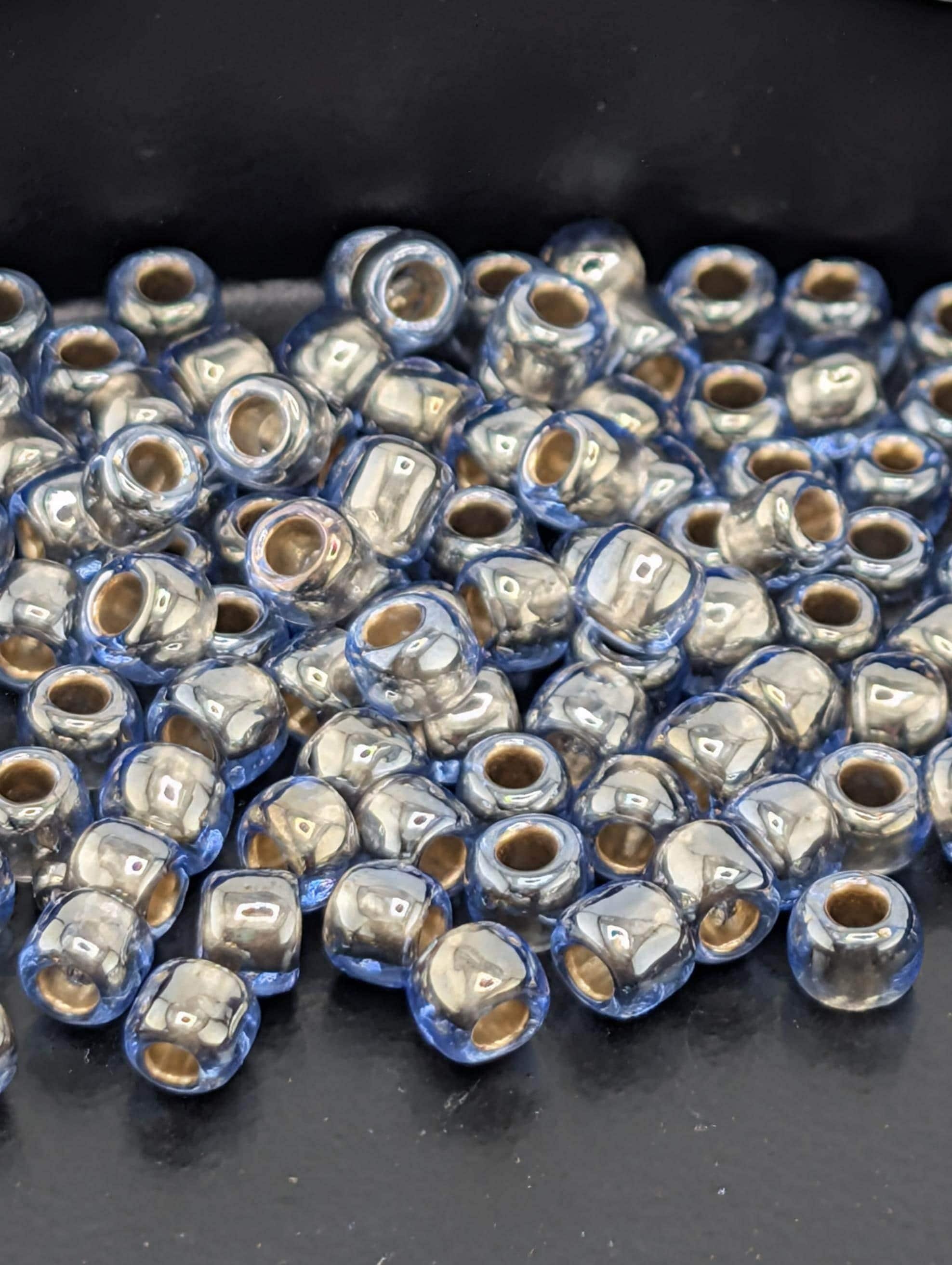 Gold-Lined Lt Montana Blue Size 6/0 Toho Round 2.5" tube