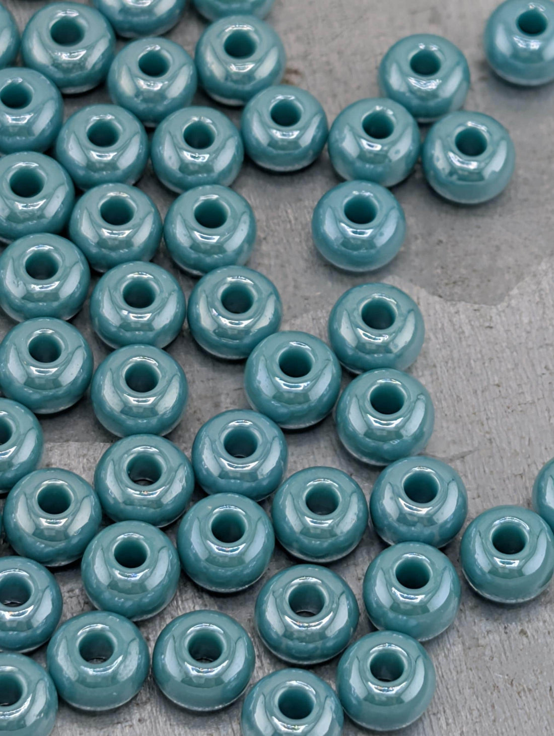 Czech Glass Seed Beads: Preciosa Size 6 - Opaque Turquoise Green, 15g