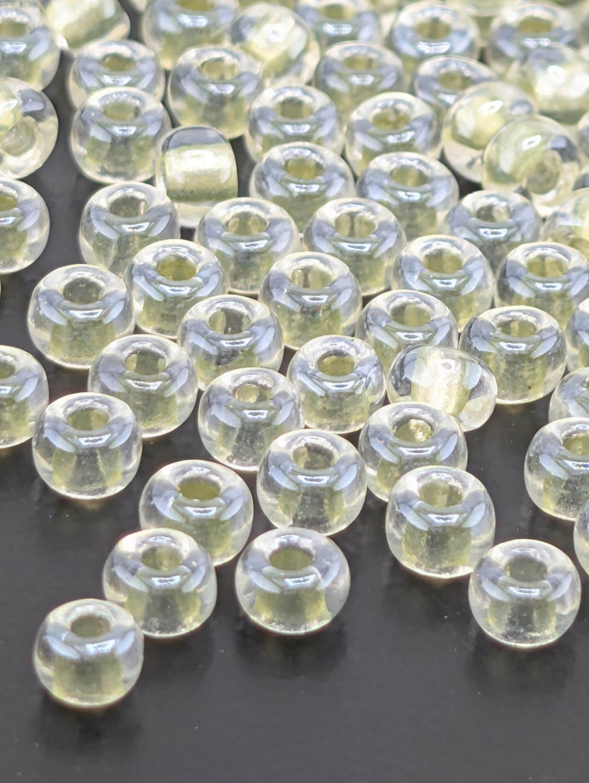 6-1527:Crystal/Light Celery ICL*-Miyuki Rocaille 6/0 (20g pkg ~240 pcs)