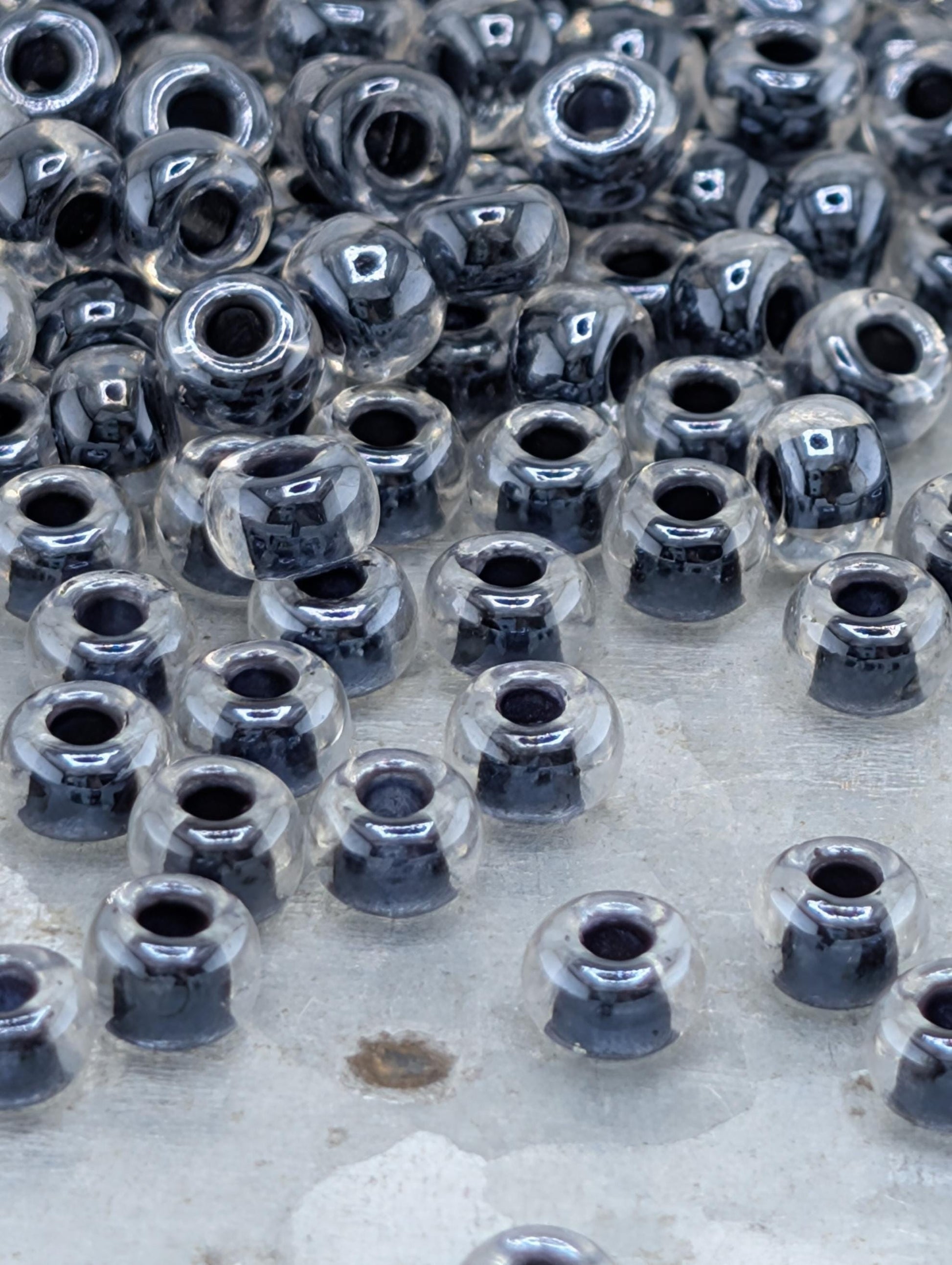 6-1106:Crystal/Black ICL-Miyuki Rocaille 6/0 (20g pkg ~240 pcs)