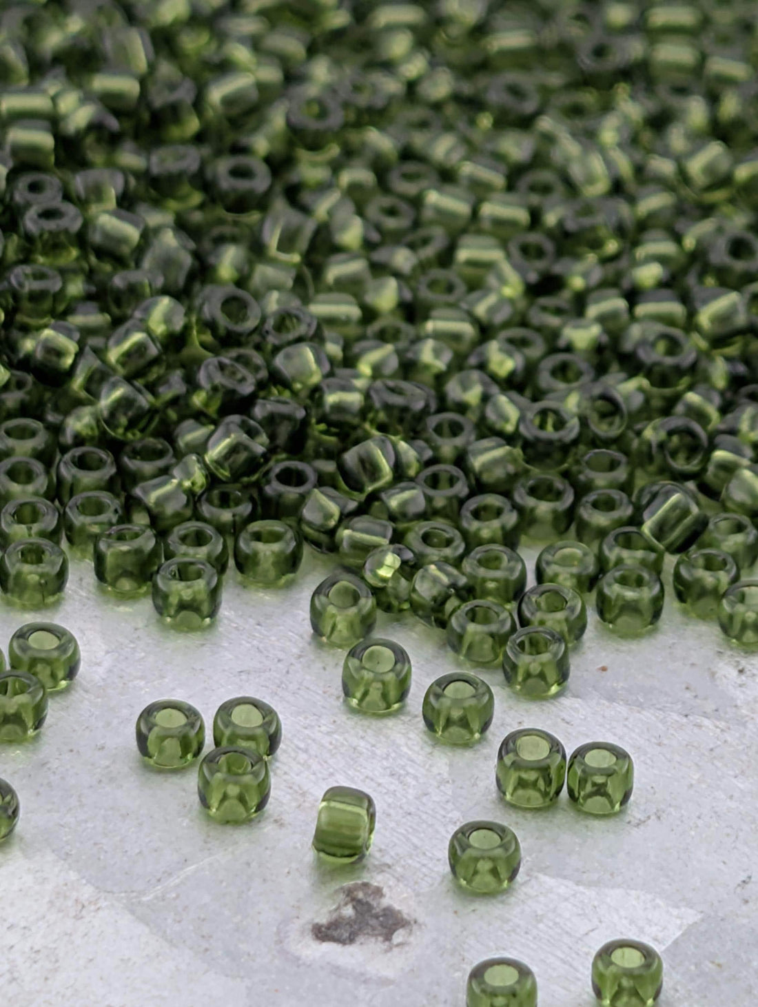 4741SB Transparent Olive Green 11/0 Round Matsuno Seed Beads (15g, ~1650 pcs)