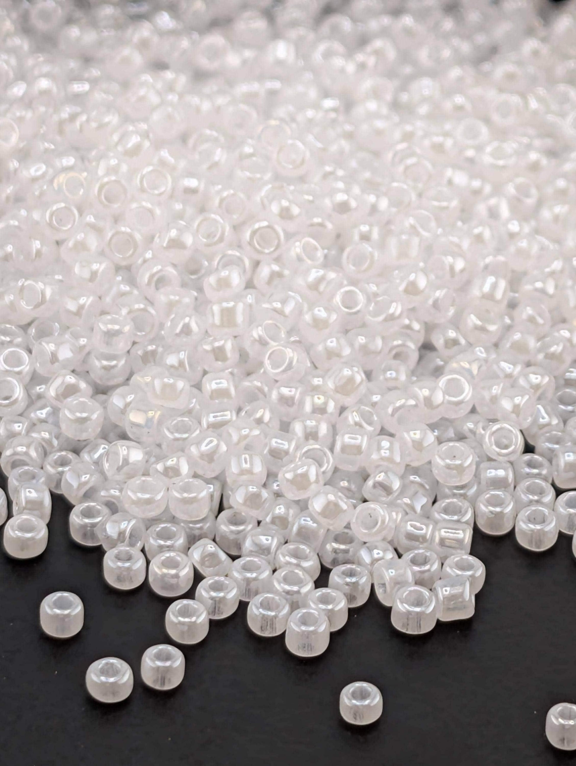1738SB Opaque Ceylon Pastel White 11/0 Round Matsuno Seed Beads (15g, ~1650 pcs)