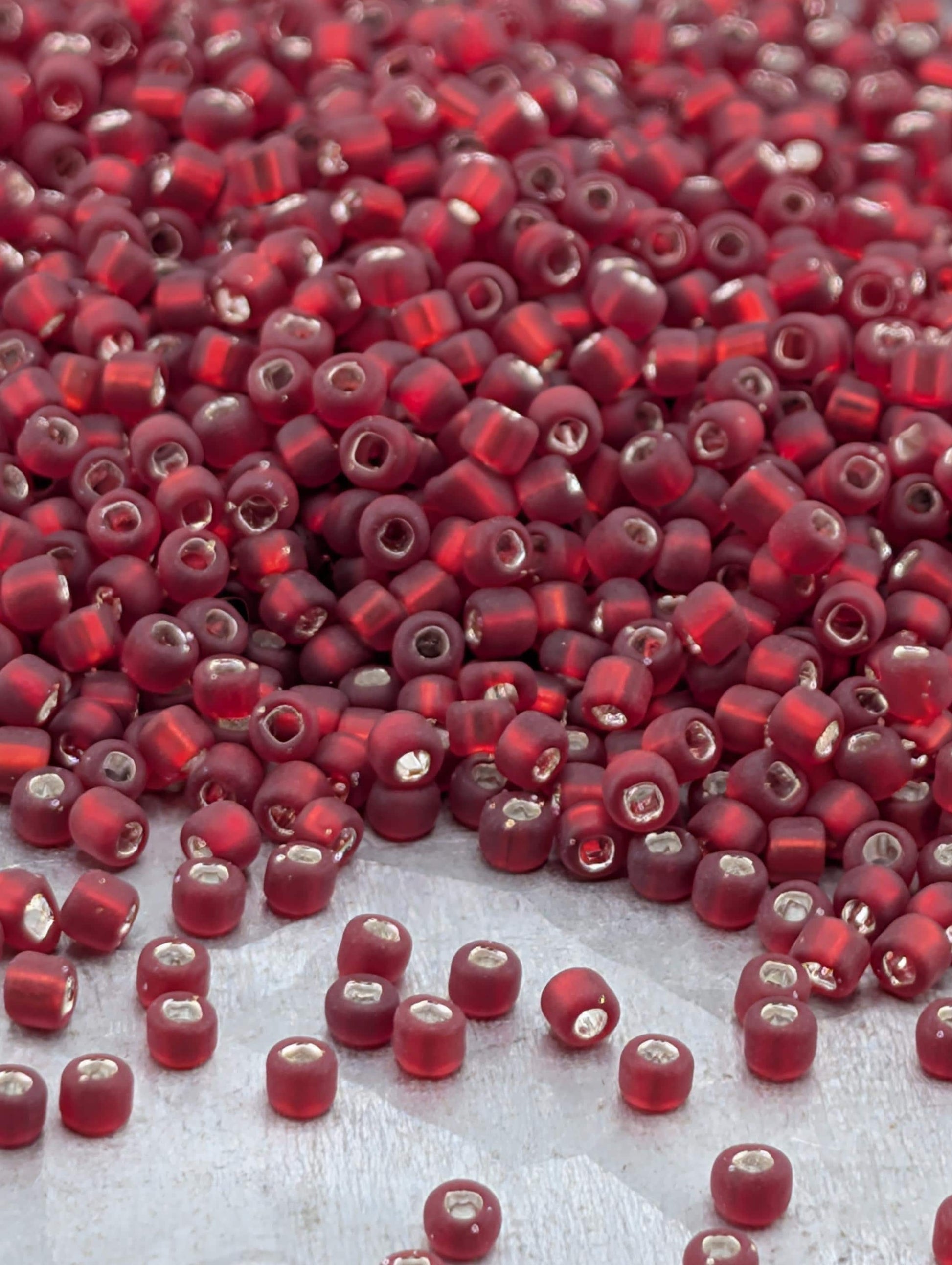 Matsuno Round Translucent Silver-Lined Matte Ruby Red Size 11/0 (68Ma:Sr 11/0 Sr) | Japanese Seed Beads | Bead Weaving Embroidery Supply