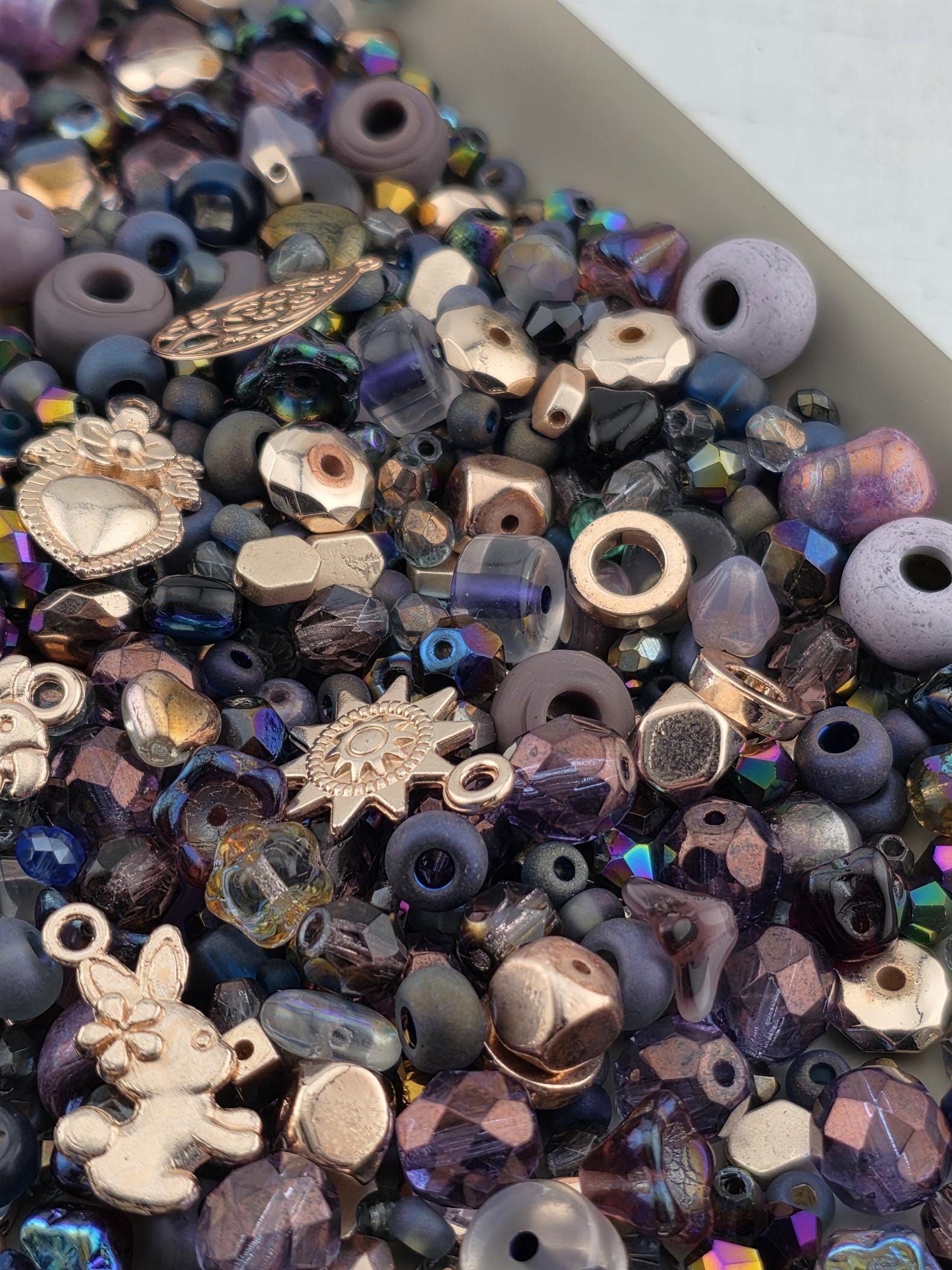 Violet Tendancies Artisan Glass Beads: Violet Shades with Sparkle - Mixed Shapes 56g | Jewelry Making Bracelet Supply | Learise Curated Mix