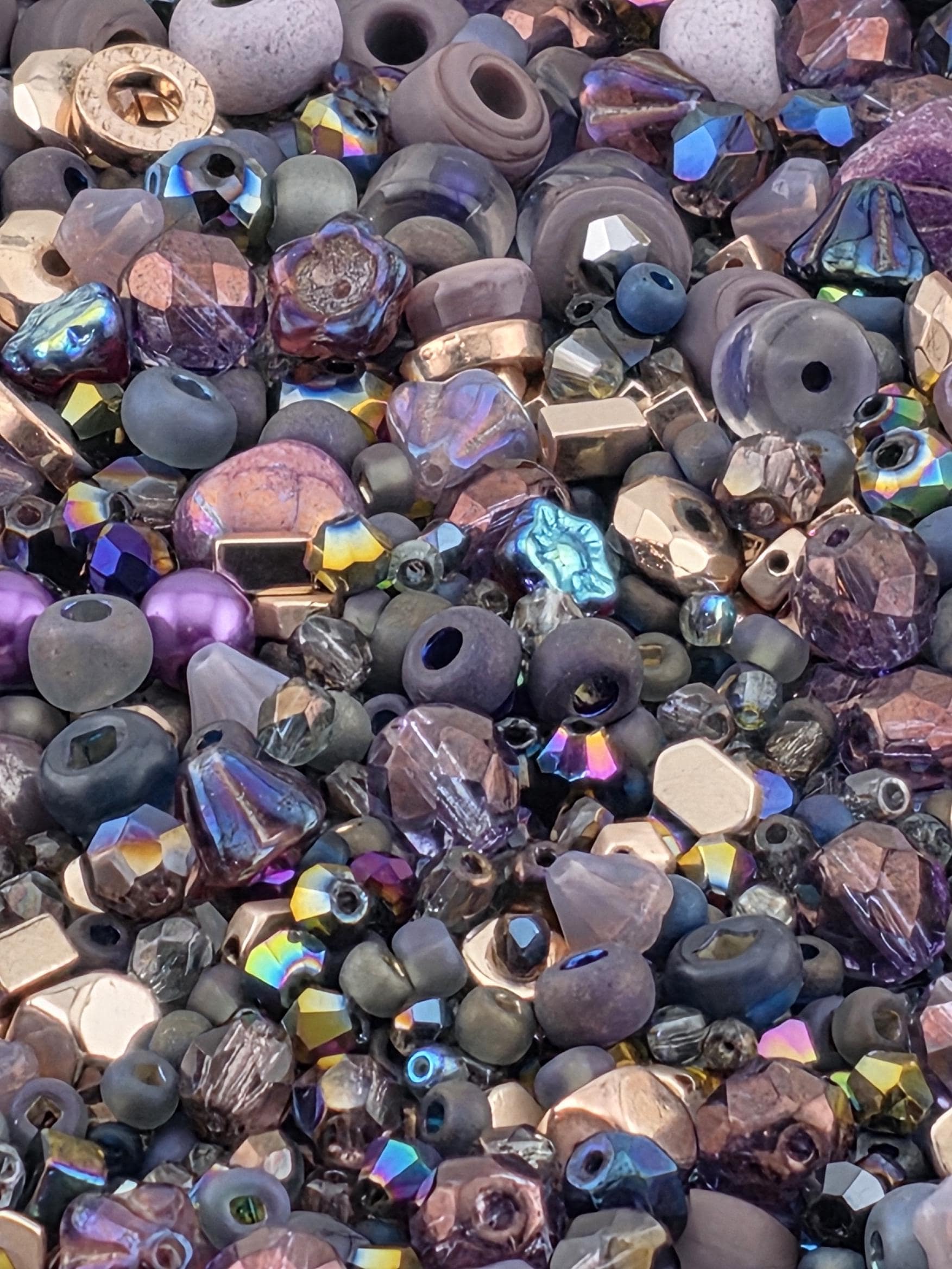 Violet Tendancies Artisan Glass Beads: Violet Shades with Sparkle - Mixed Shapes 56g | Jewelry Making Bracelet Supply | Learise Curated Mix