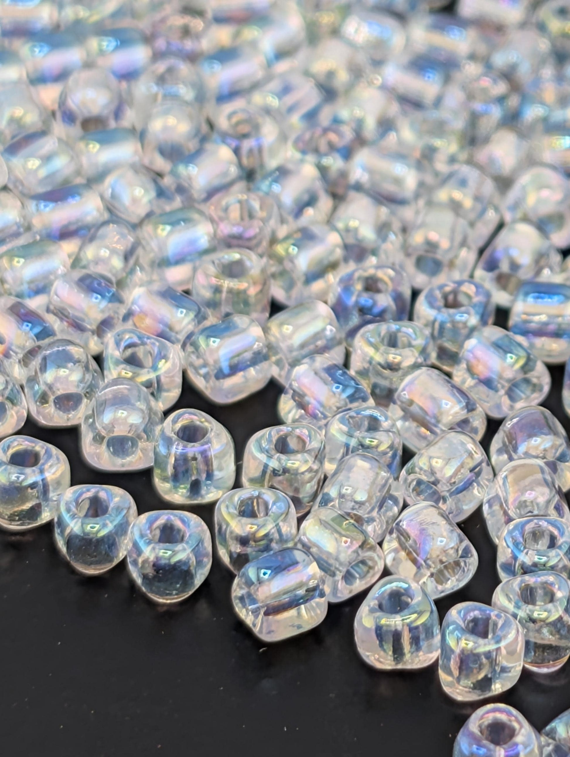 Crystal/White Inside Color Lined Miyuki Triangle Size 8/0 (15g Pkg)