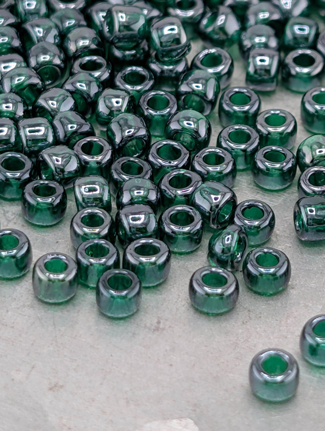 Transparent-Lustered Green Emerald Size 8/0 Toho Round 2.5" tube