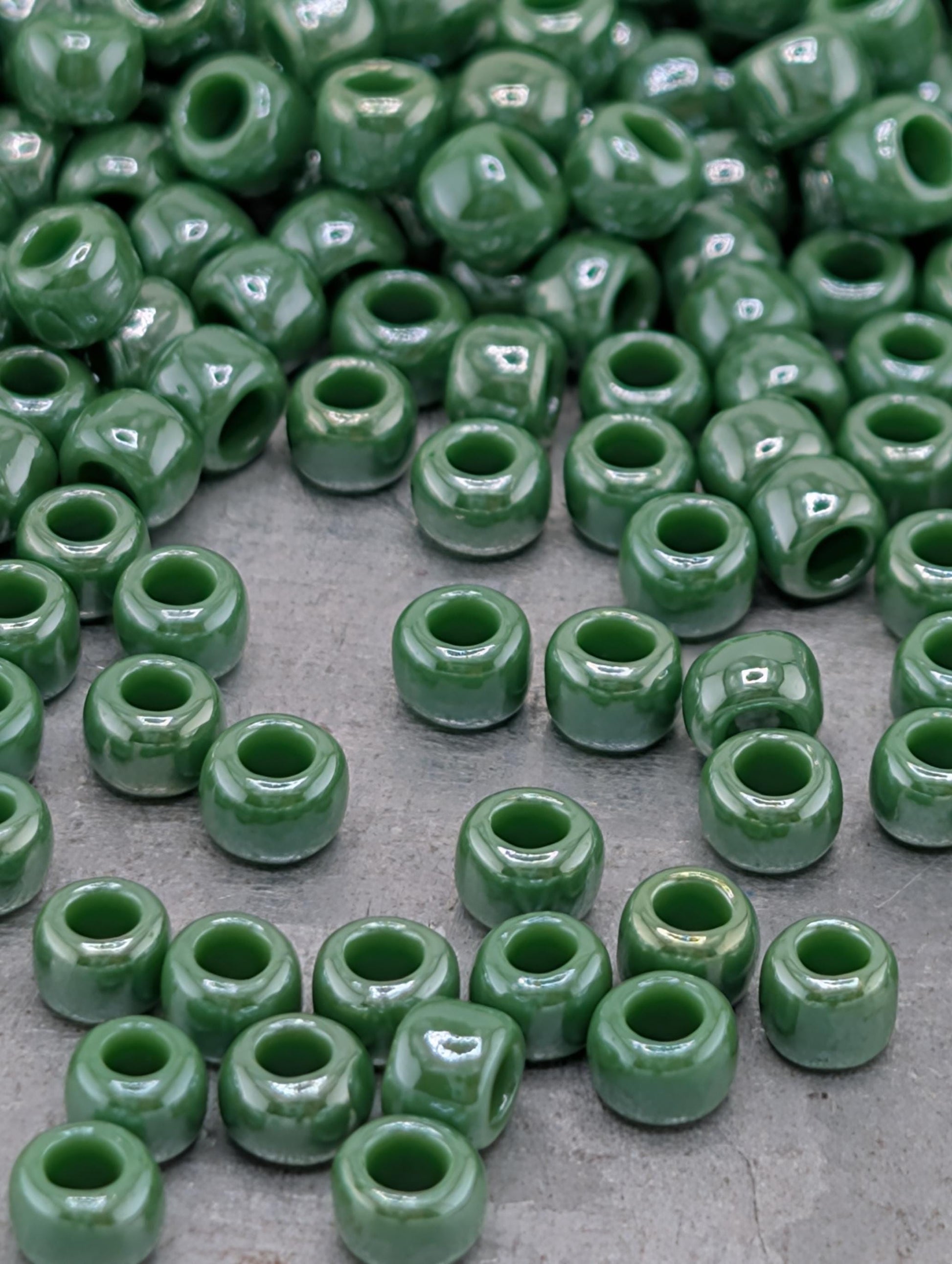 Opaque Shamrock Luster Size 8/0 Toho Round 2.5" tube