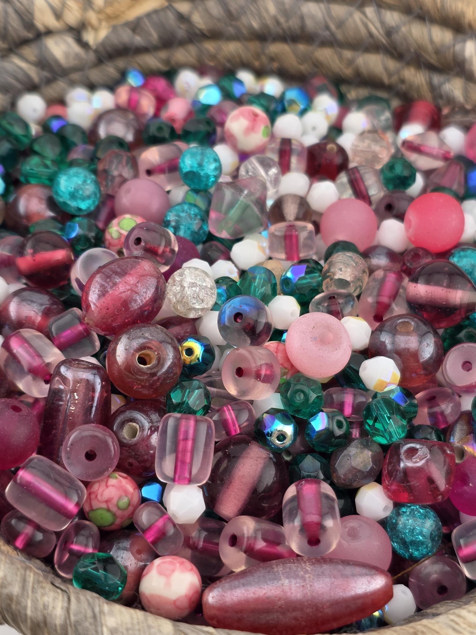 2oz Exclusive "Raspberry Reef" Glass Bead Mix