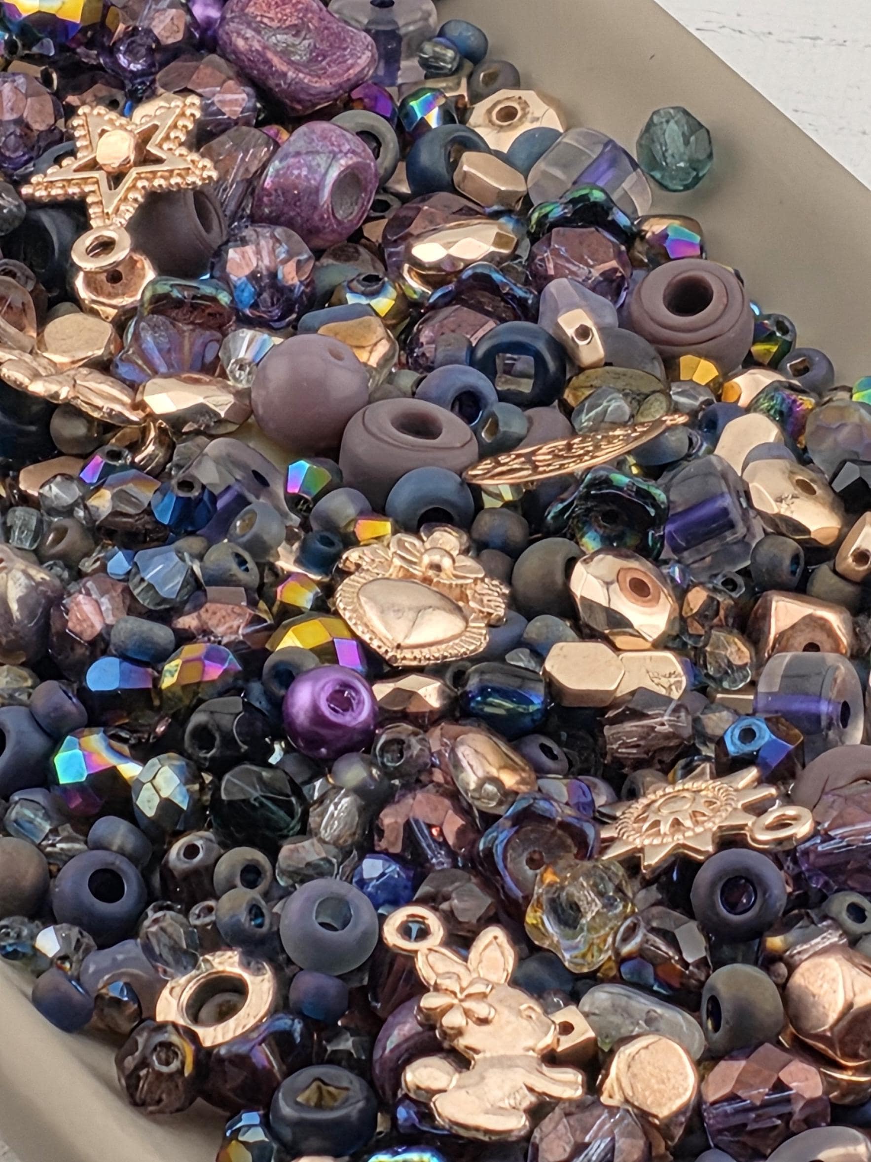 Violet Tendancies Artisan Glass Beads: Violet Shades with Sparkle - Mixed Shapes 56g | Jewelry Making Bracelet Supply | Learise Curated Mix