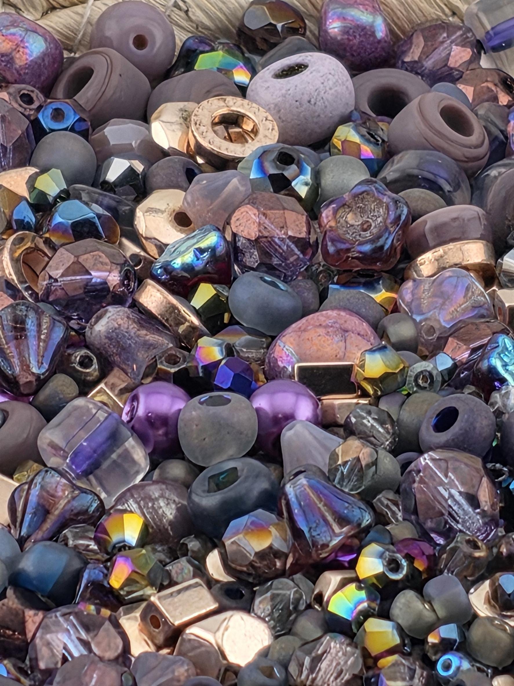 Violet Tendancies Artisan Glass Beads: Violet Shades with Sparkle - Mixed Shapes 56g | Jewelry Making Bracelet Supply | Learise Curated Mix