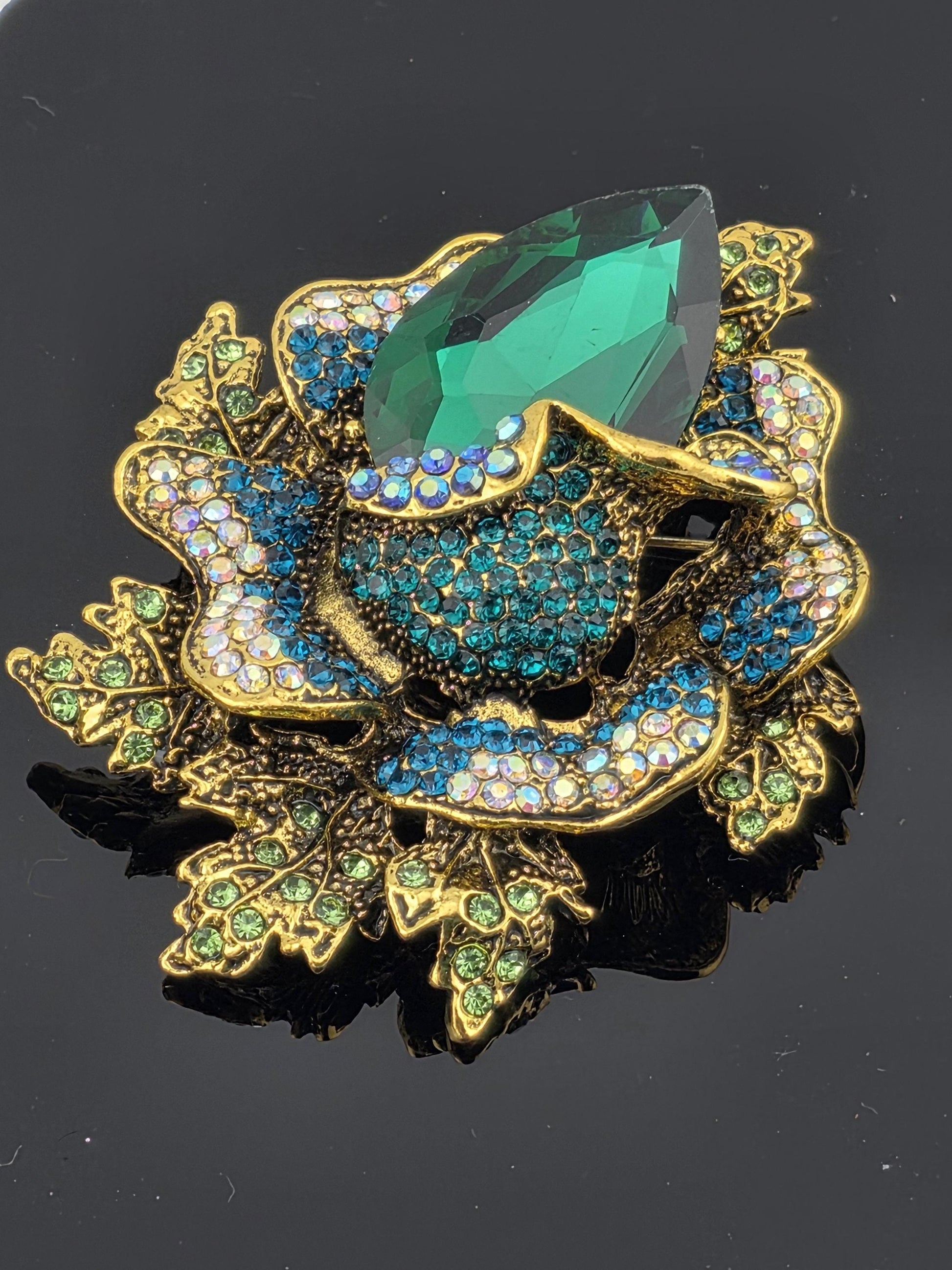 Flower Brooch: Gold Plated Emerald Pin with Rhinestones (Versatile Wear)