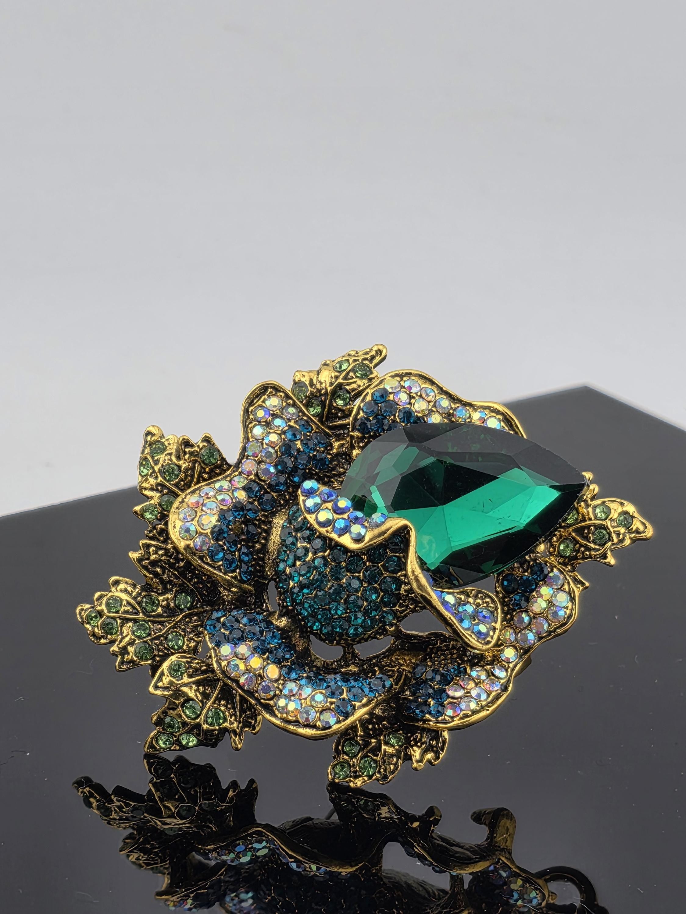 Flower Brooch: Gold Plated Emerald Pin with Rhinestones (Versatile Wear)