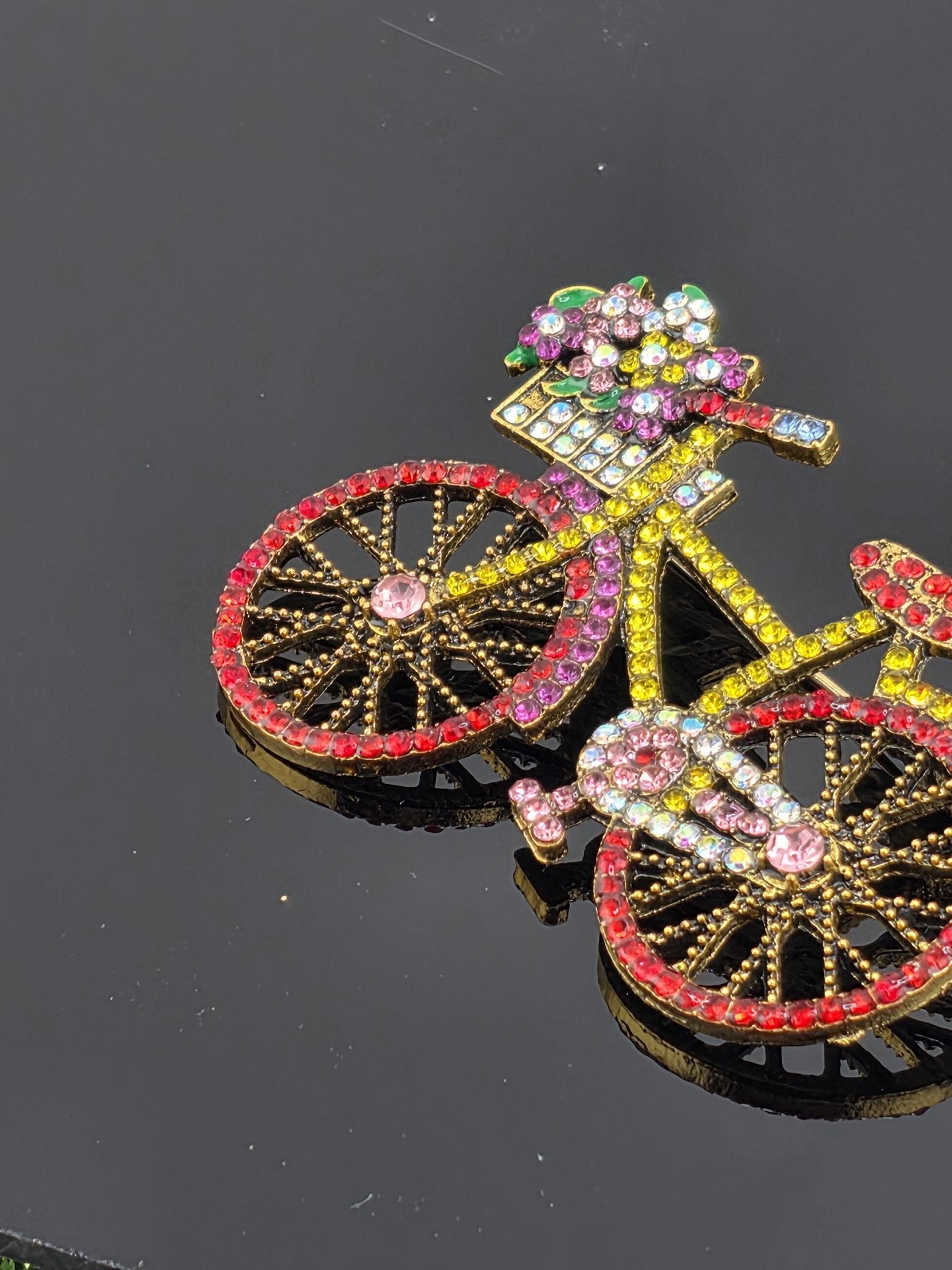 Vintage Style Bicycle Brooch, Gold Plated with Enamel (Lightweight Pin)