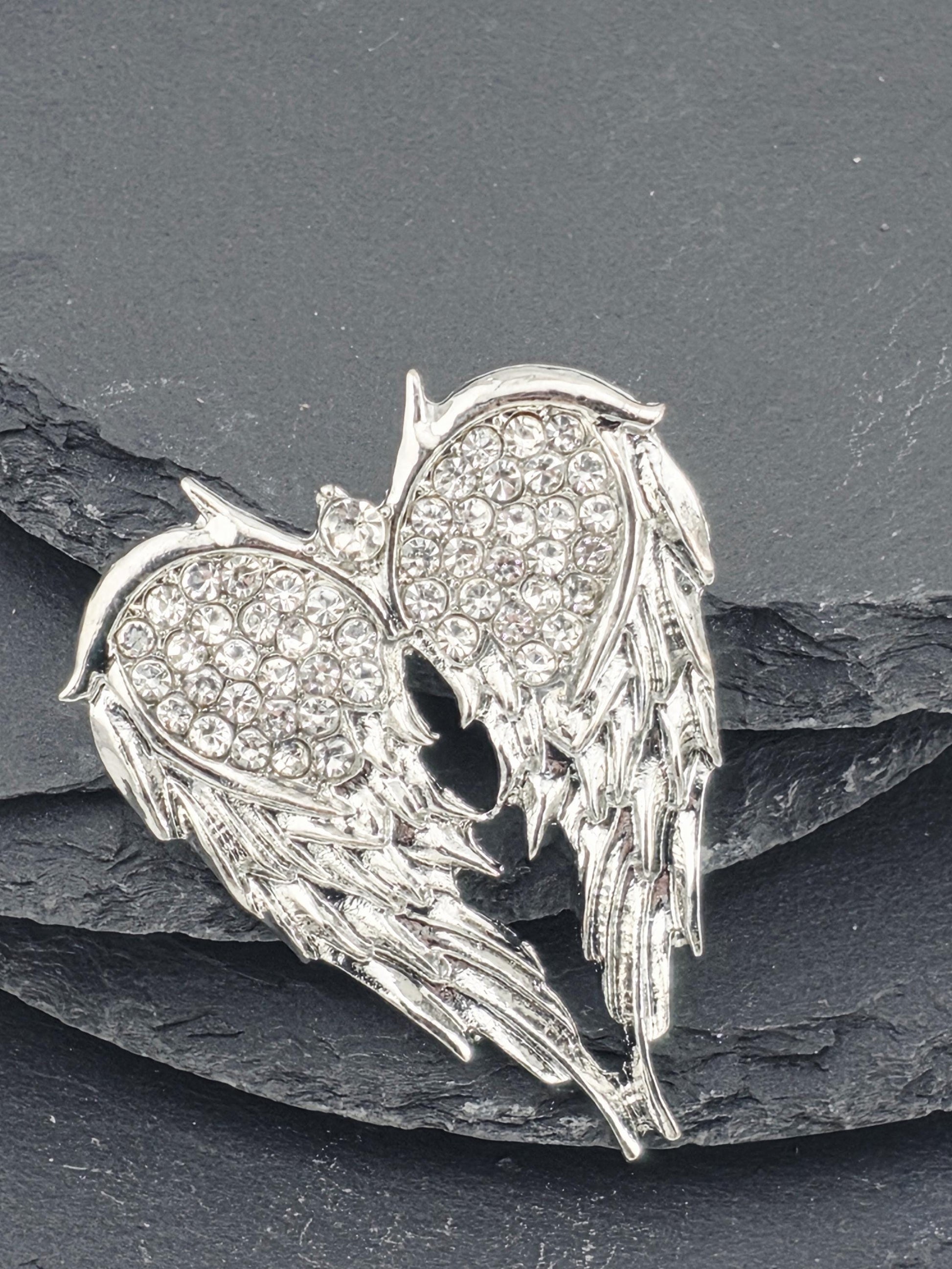 Angel Wings Brooch: Silver Plated Pin with Rhinestone Detail (Lightweight)
