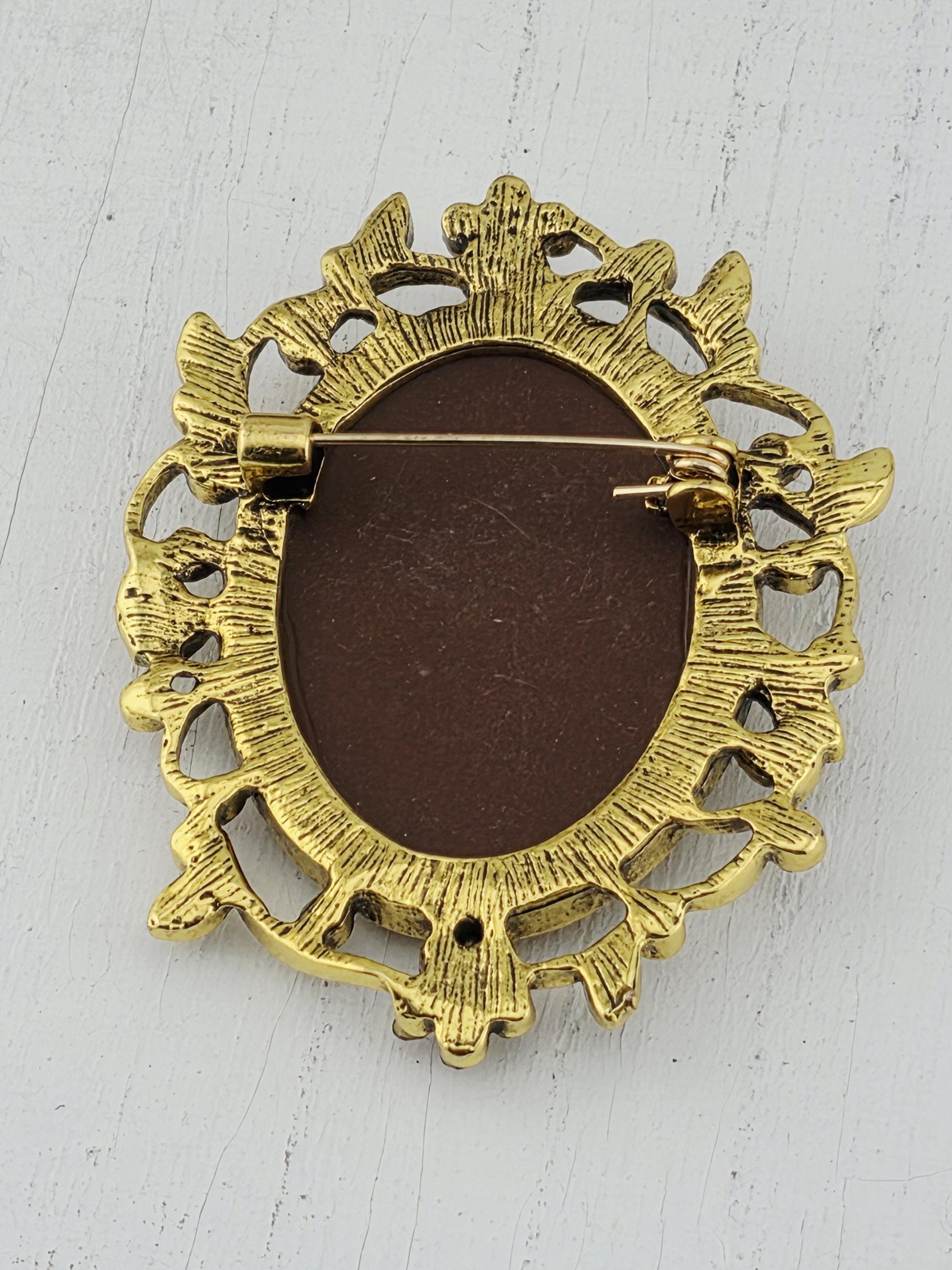 Vintage Ethnic Style Brooch - Alloy Rhinestone & Resin Statement Jewelry