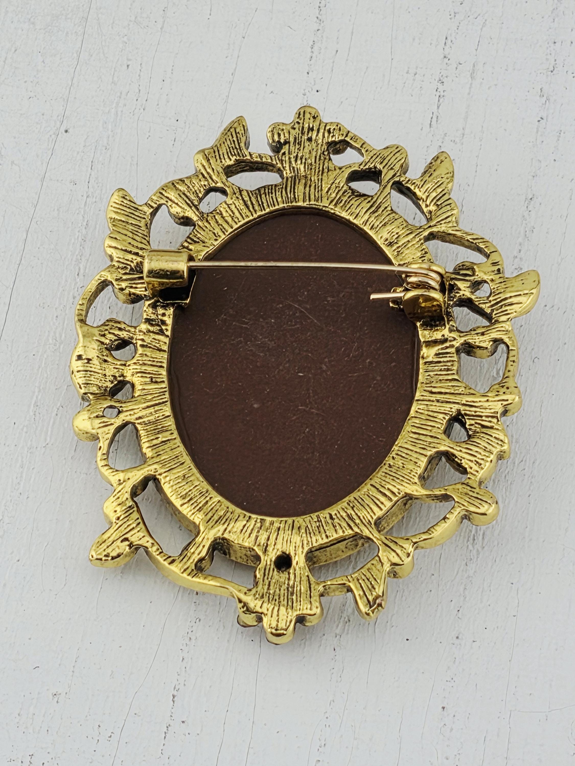 Vintage Ethnic Style Brooch - Alloy Rhinestone & Resin Statement Jewelry