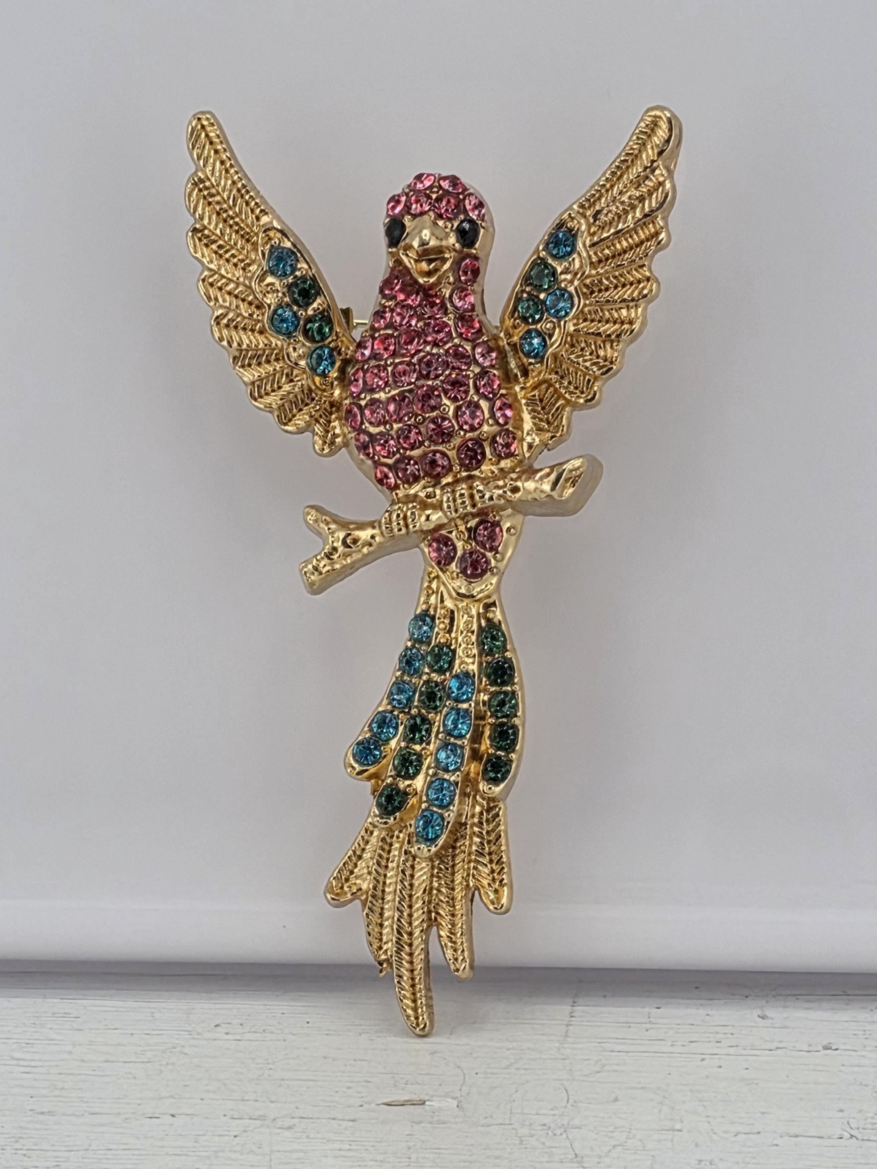 Parrot Brooch: Colorful Pastel Animal Pin (Gold Plated, Lightweight)