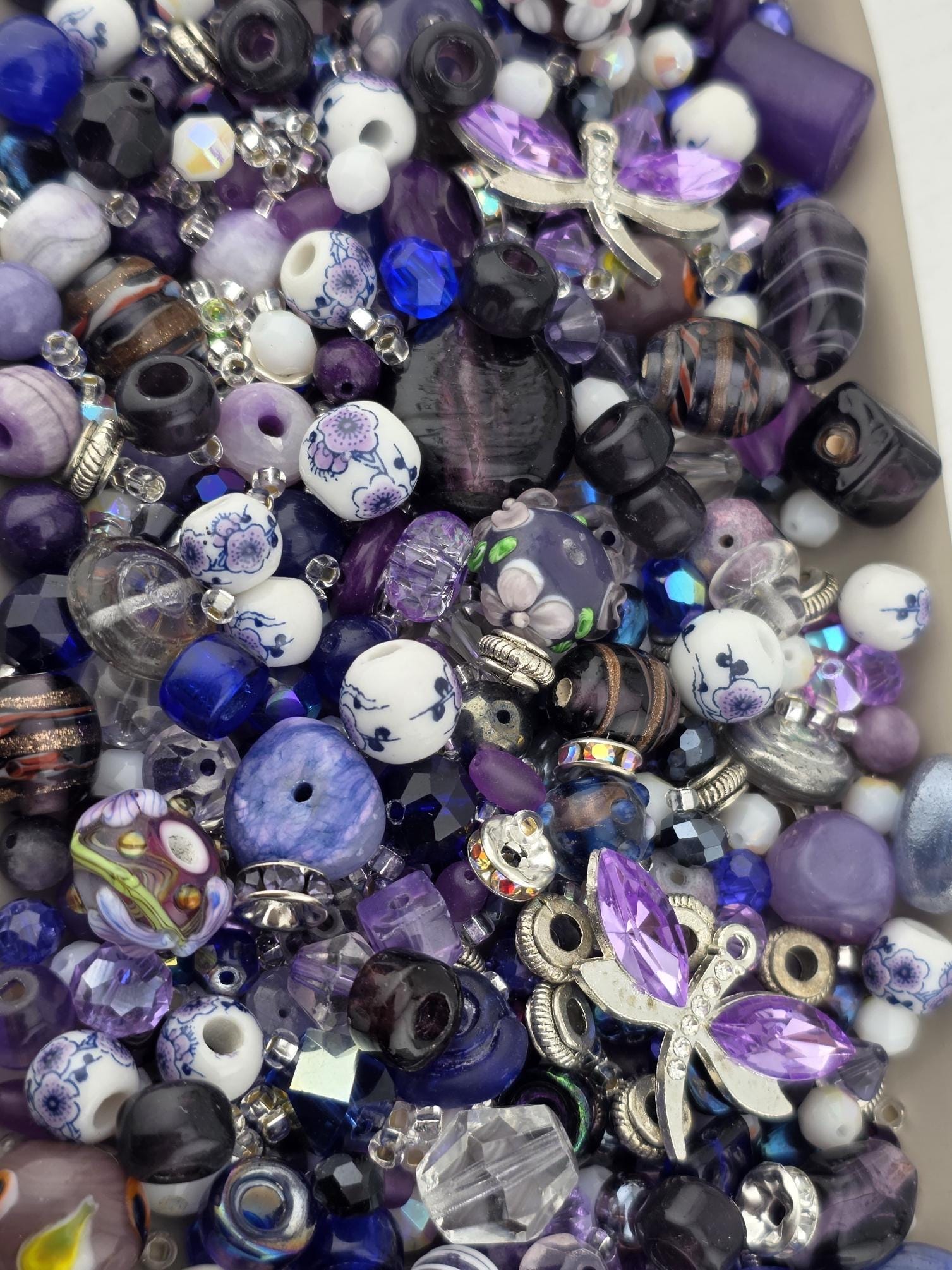 New "Heard It Through The Grapevine" Glass & Metal Bead Mix By Learise 2oz pkg