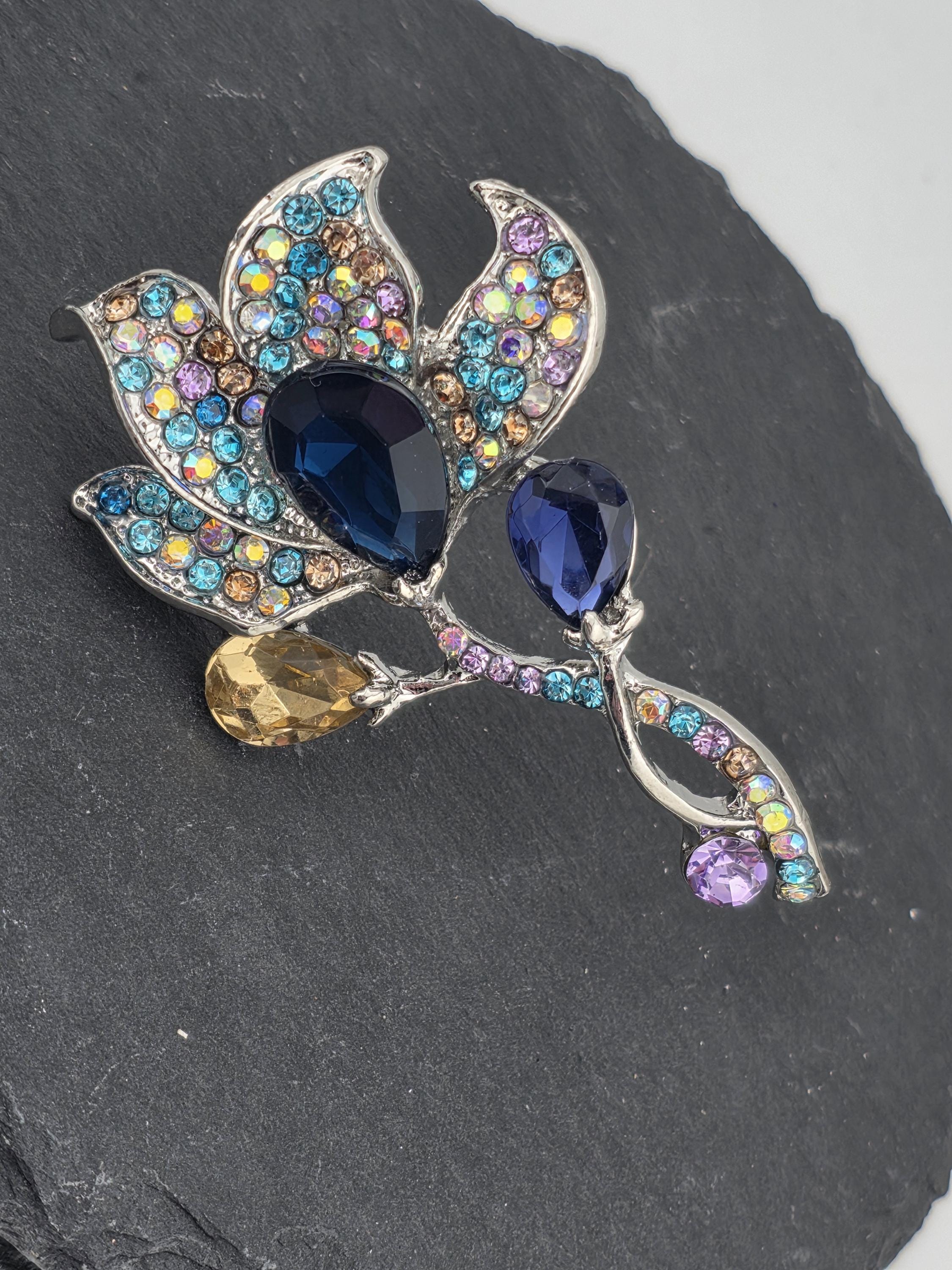 Luxurious Horseshoe Lily Flower Brooch - Sparkling Blue Gemstone Fashion Pin | Handmade Pin | Jacket Scarf Hat Accessory | Gift Idea