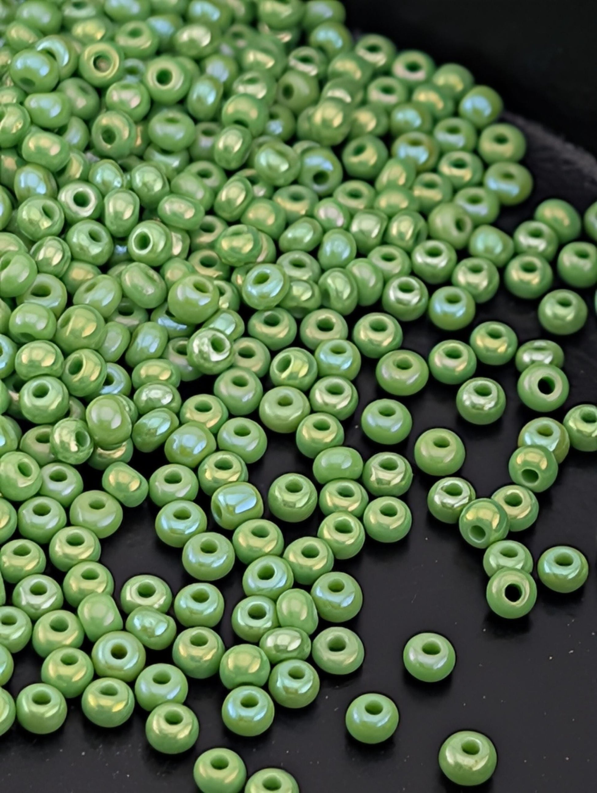 Opaque Rainbow Mint Green | Size 11 | 15g