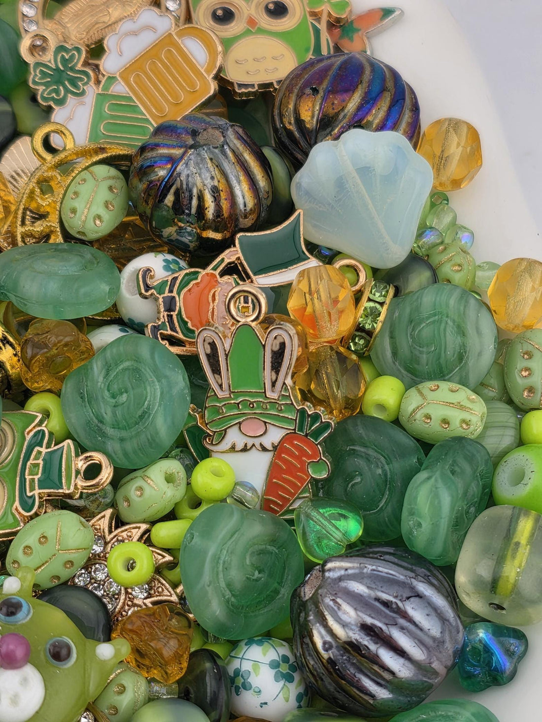 St Patrick's Day Bead Mix, Glass & Metal Charms (2oz Pot of Gold) | Jewelry Making Bracelet Supply | Learise Curated Mix