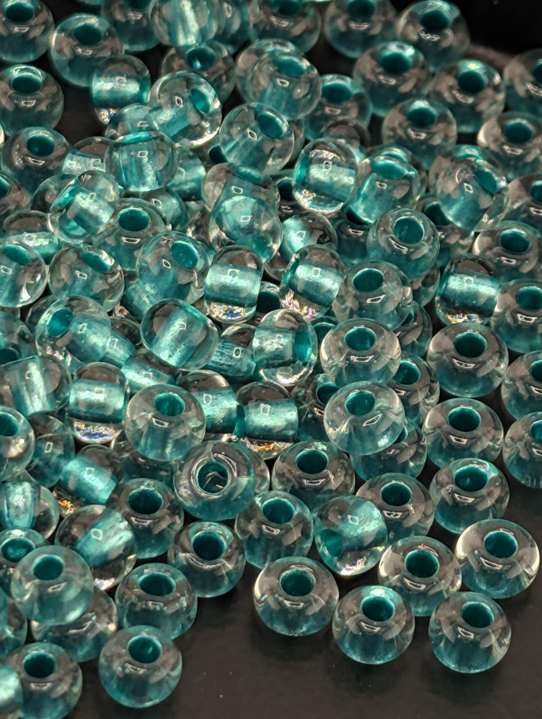 Transparent Crystal Green Lined | Size 6 | 15g | Preciosa-Ornela Glass Seed Beads