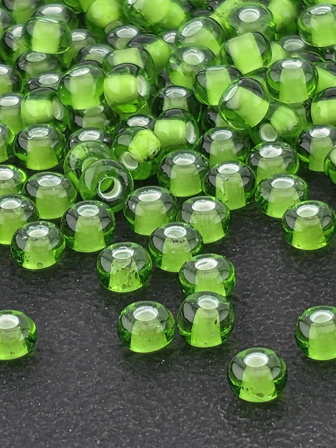 Transparent Green Chalkwhite Lined | Size 6 | 15g | Preciosa-Ornela Glass Seed Beads