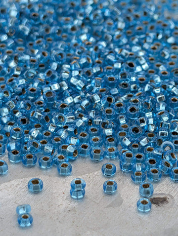 Transparent Sea Blue | Size 10 | 15g | Preciosa-Ornela Glass Seed Beads