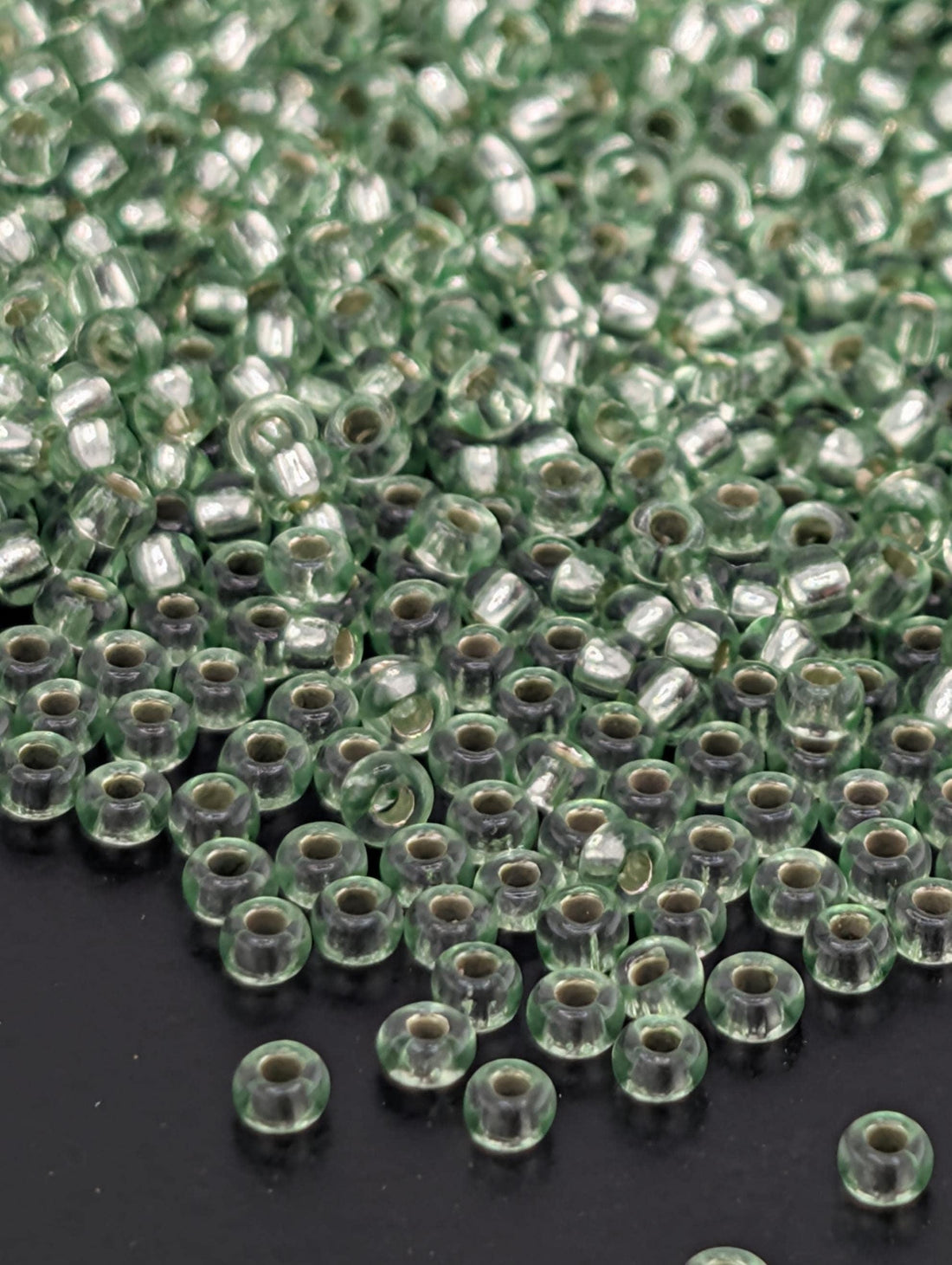 Transparent Lime Green SilverLined | Size 11 | 15g | Preciosa-Ornela Glass Seed Beads
